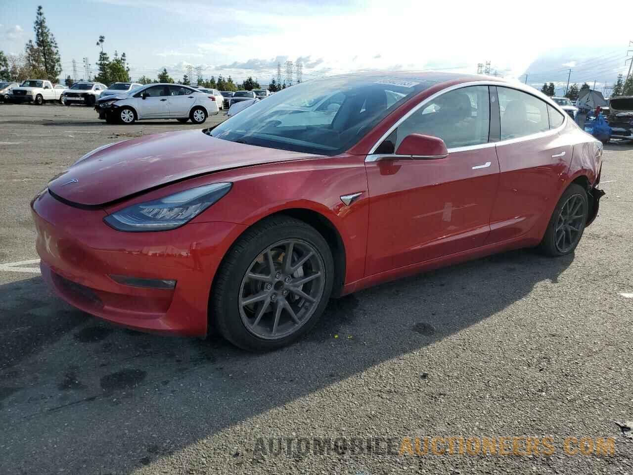 5YJ3E1EA8JF008825 TESLA MODEL 3 2018