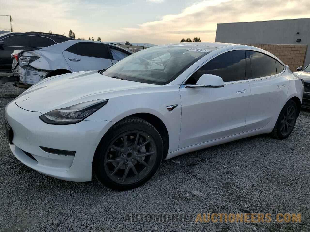 5YJ3E1EA8JF013247 TESLA MODEL 3 2018