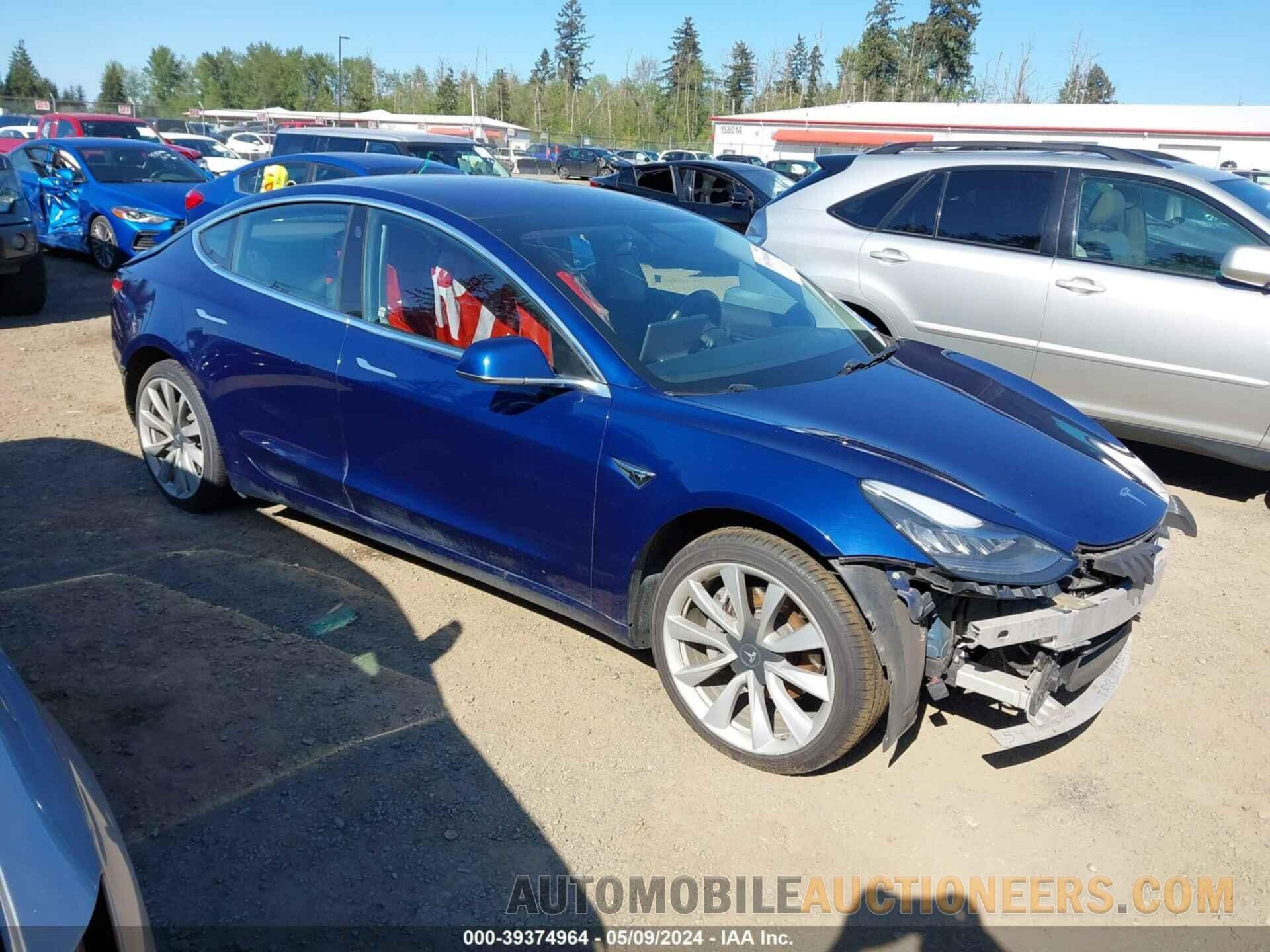 5YJ3E1EA8JF013703 TESLA MODEL 3 2018