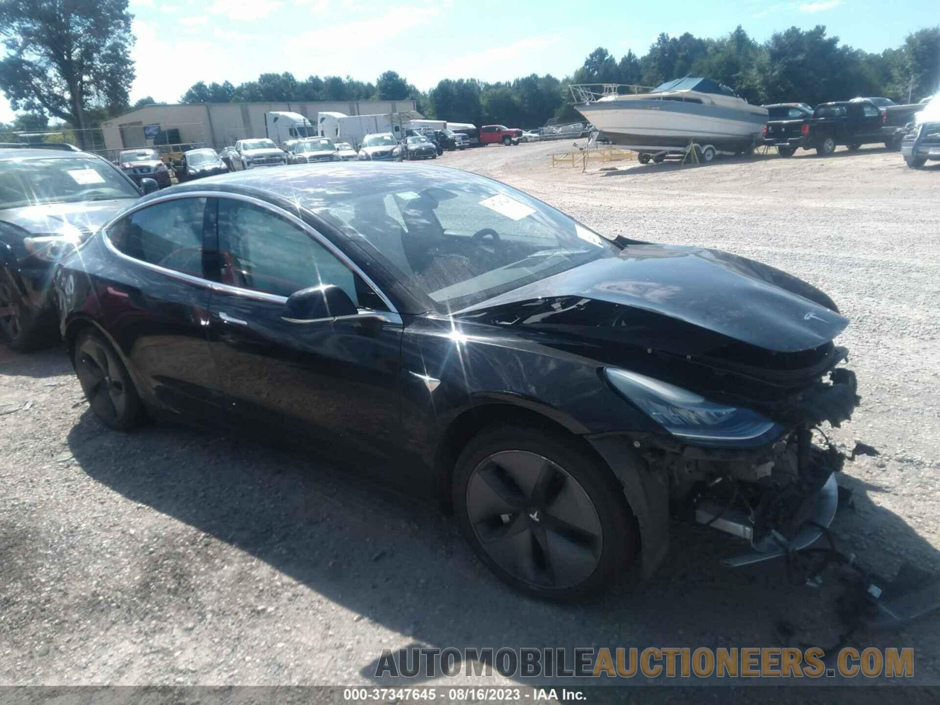 5YJ3E1EA8JF016052 TESLA MODEL 3 2018