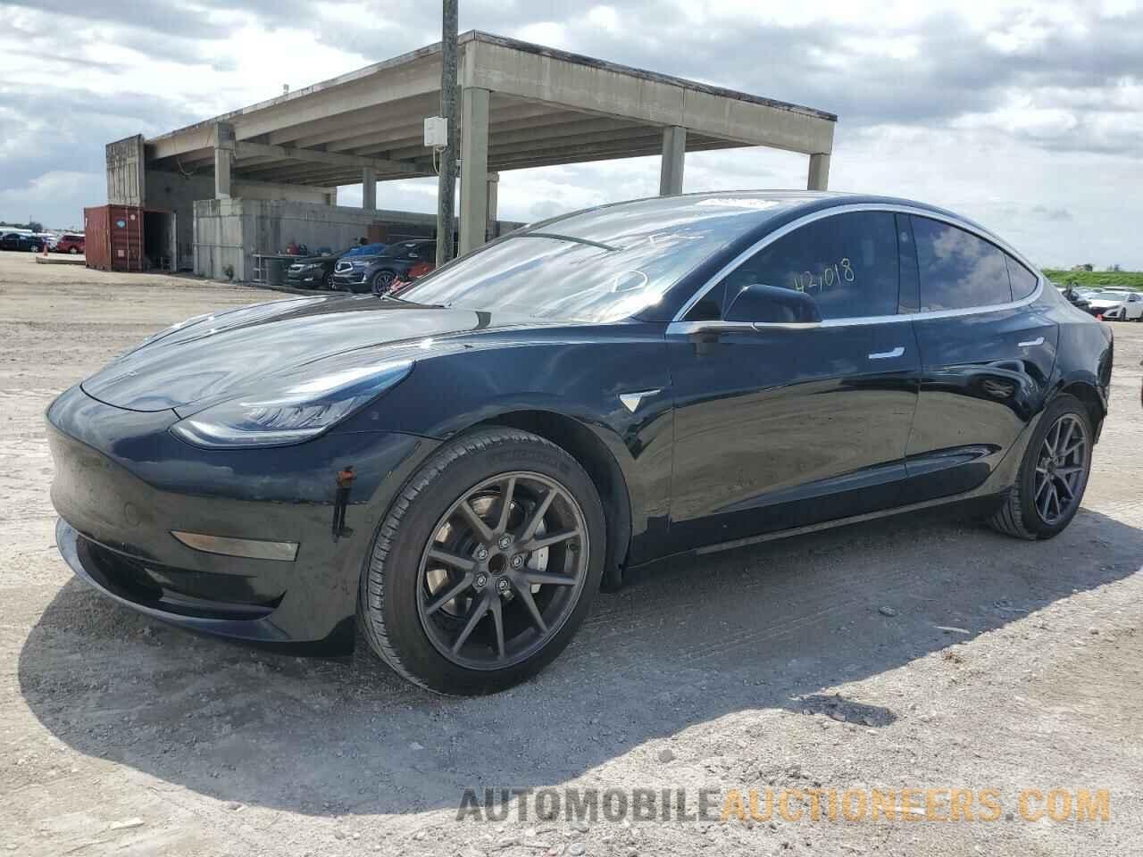 5YJ3E1EA8JF028024 TESLA MODEL 3 2018