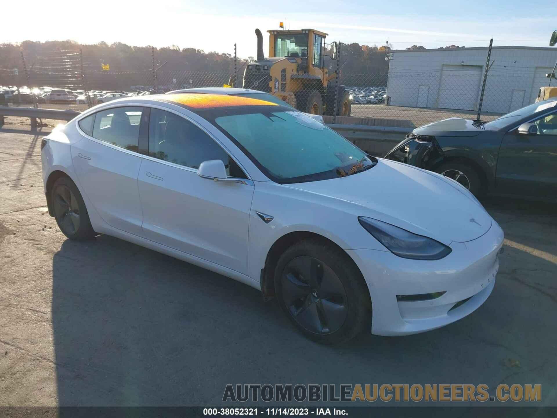 5YJ3E1EA8JF035393 TESLA MODEL 3 2018