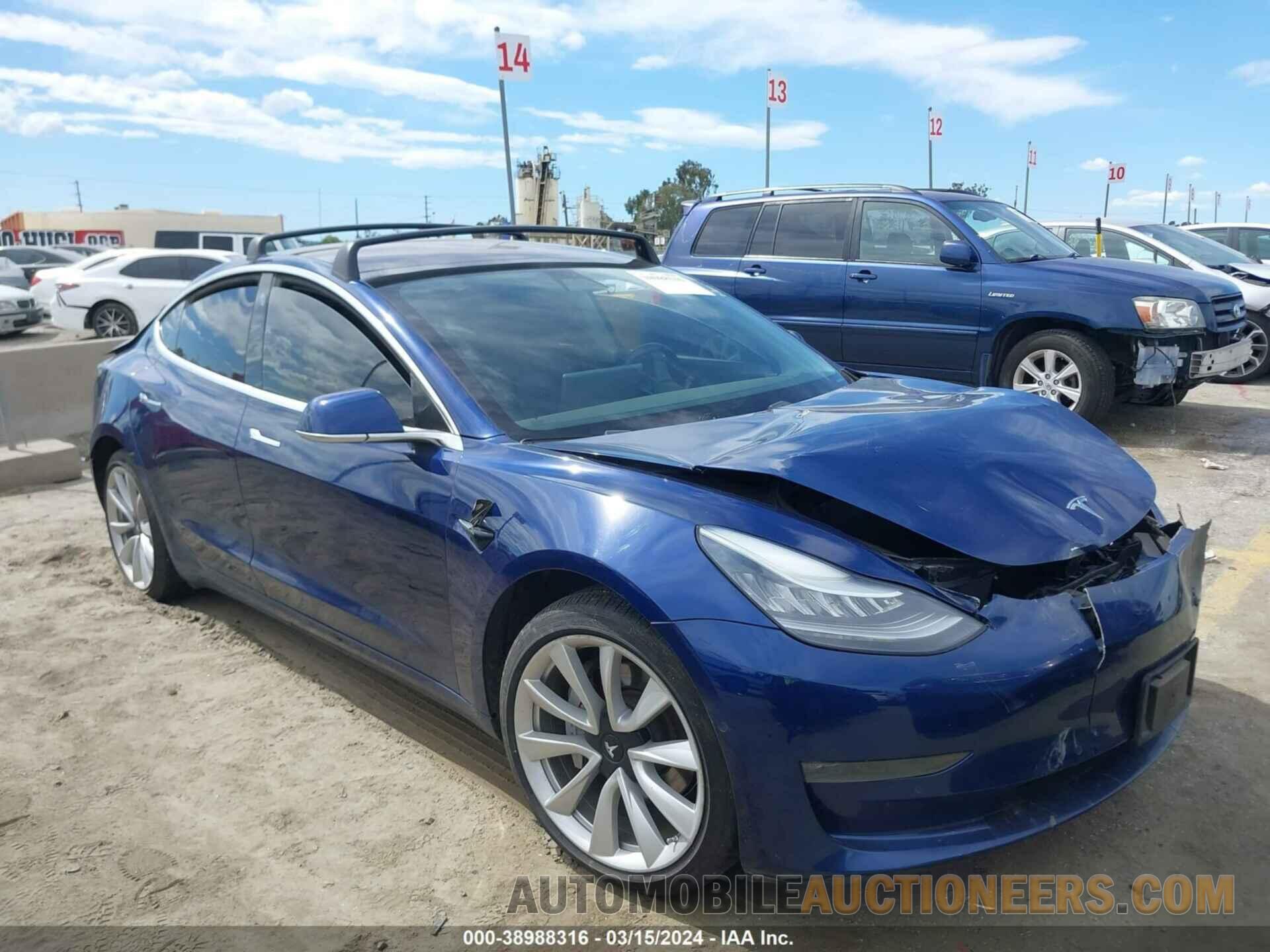 5YJ3E1EA8JF035863 TESLA MODEL 3 2018