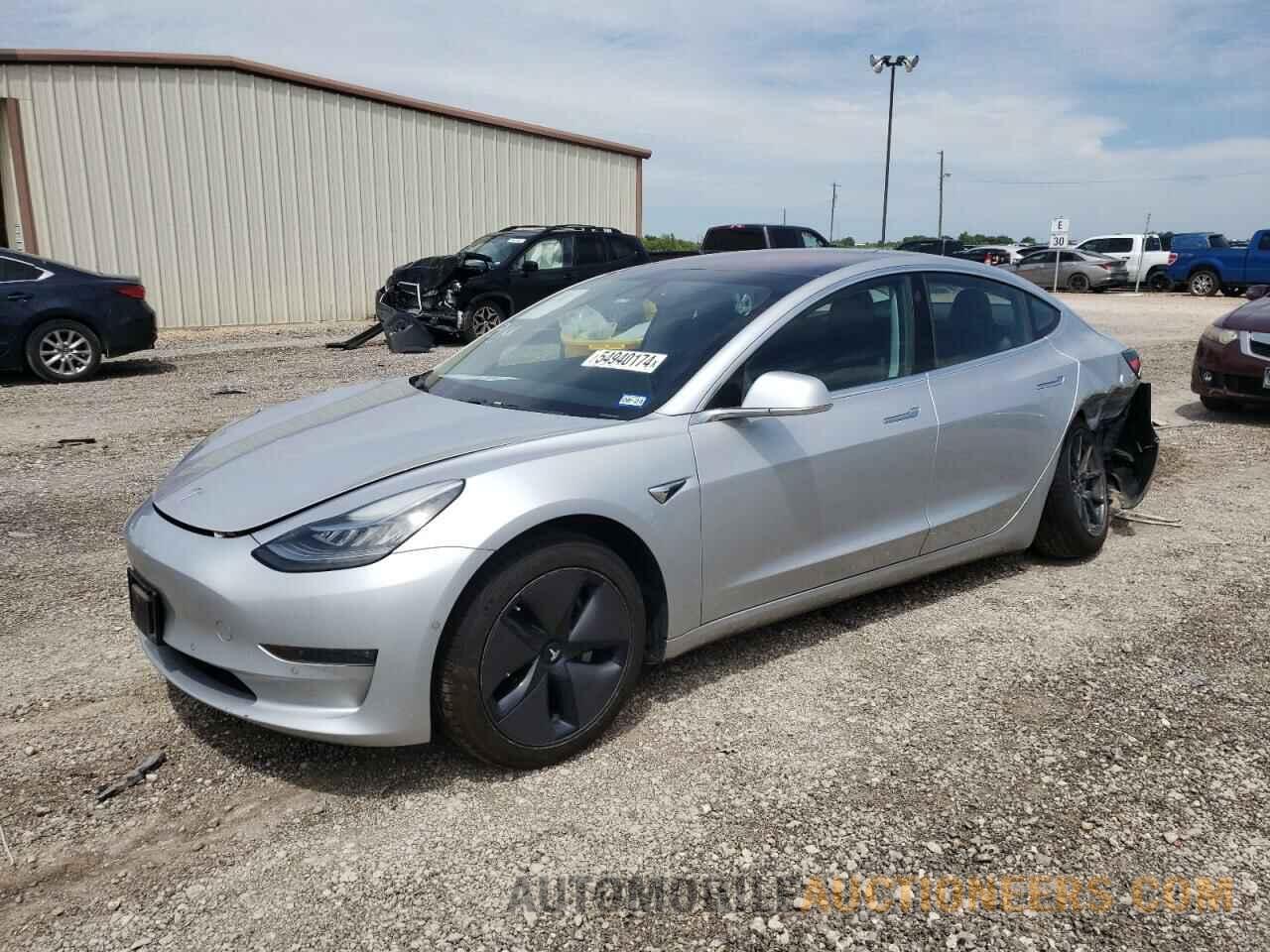 5YJ3E1EA8JF037337 TESLA MODEL 3 2018