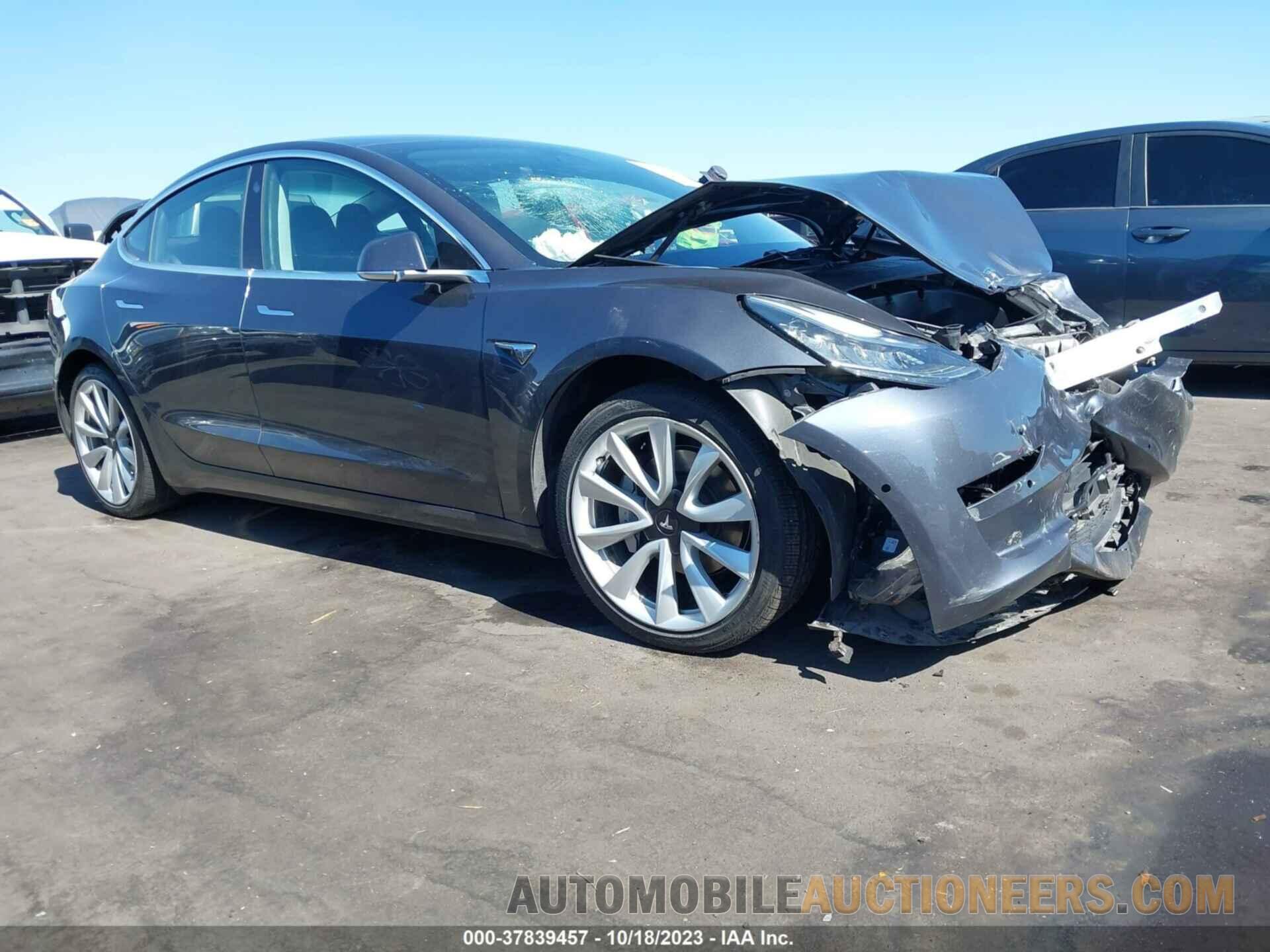 5YJ3E1EA8JF039122 TESLA MODEL 3 2018