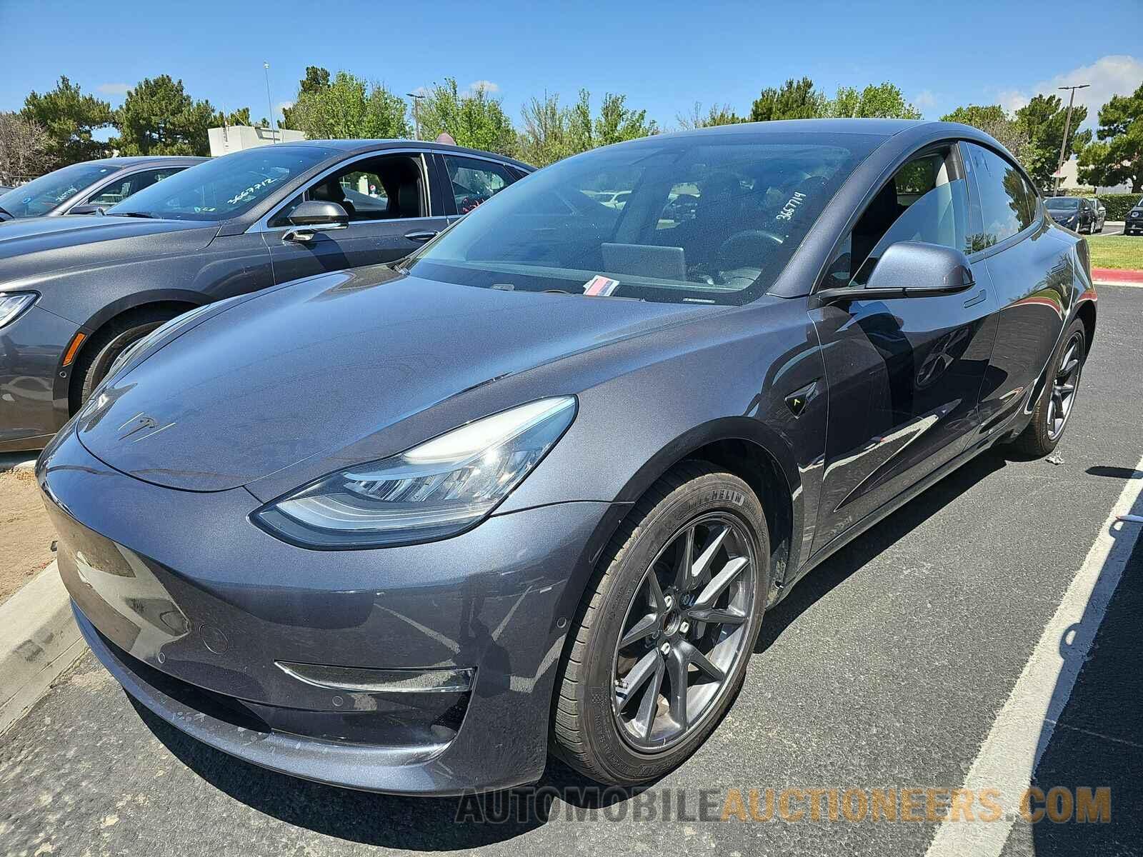 5YJ3E1EA8JF039248 Tesla Model 3 2018