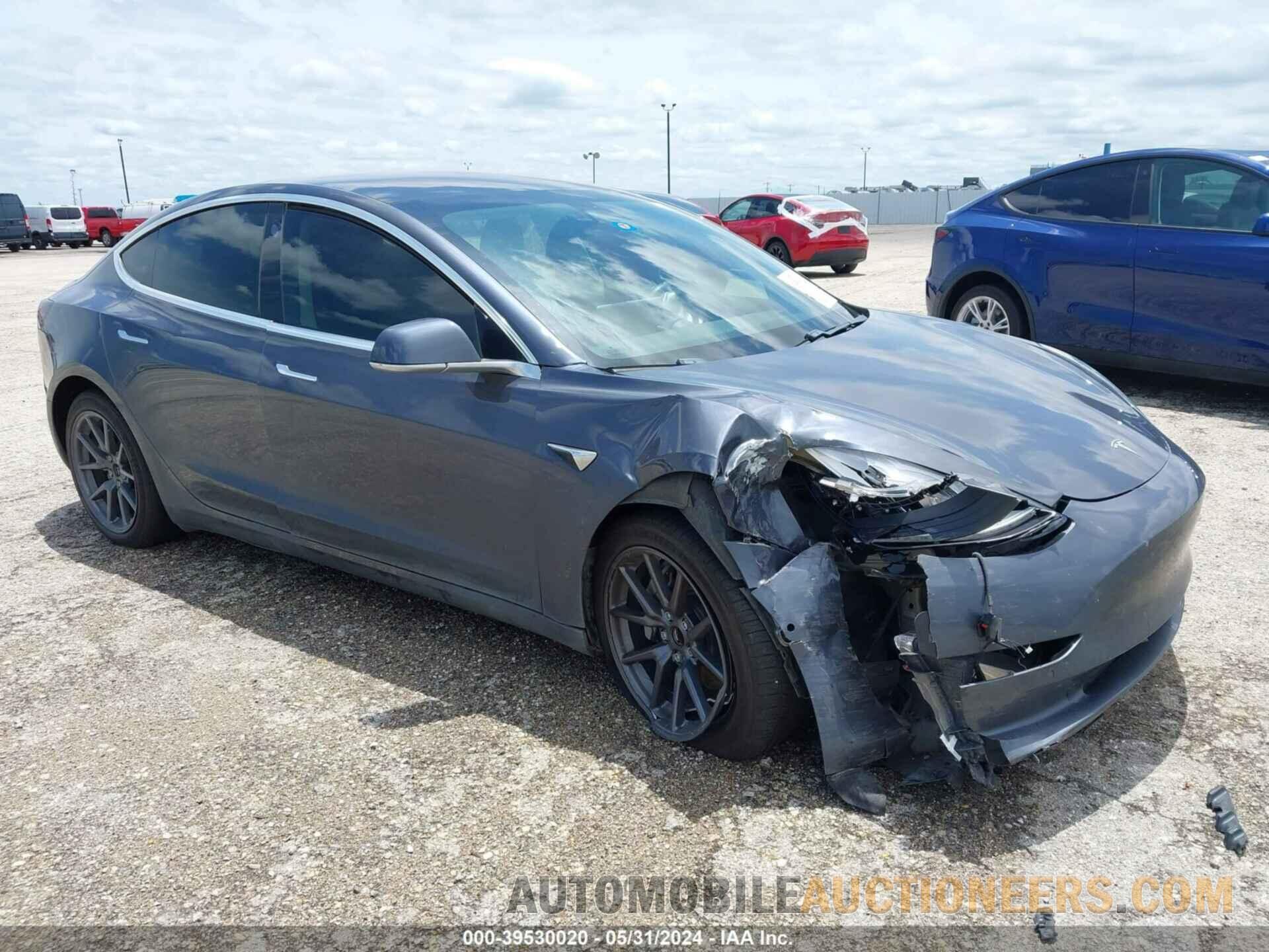 5YJ3E1EA8JF041095 TESLA MODEL 3 2018