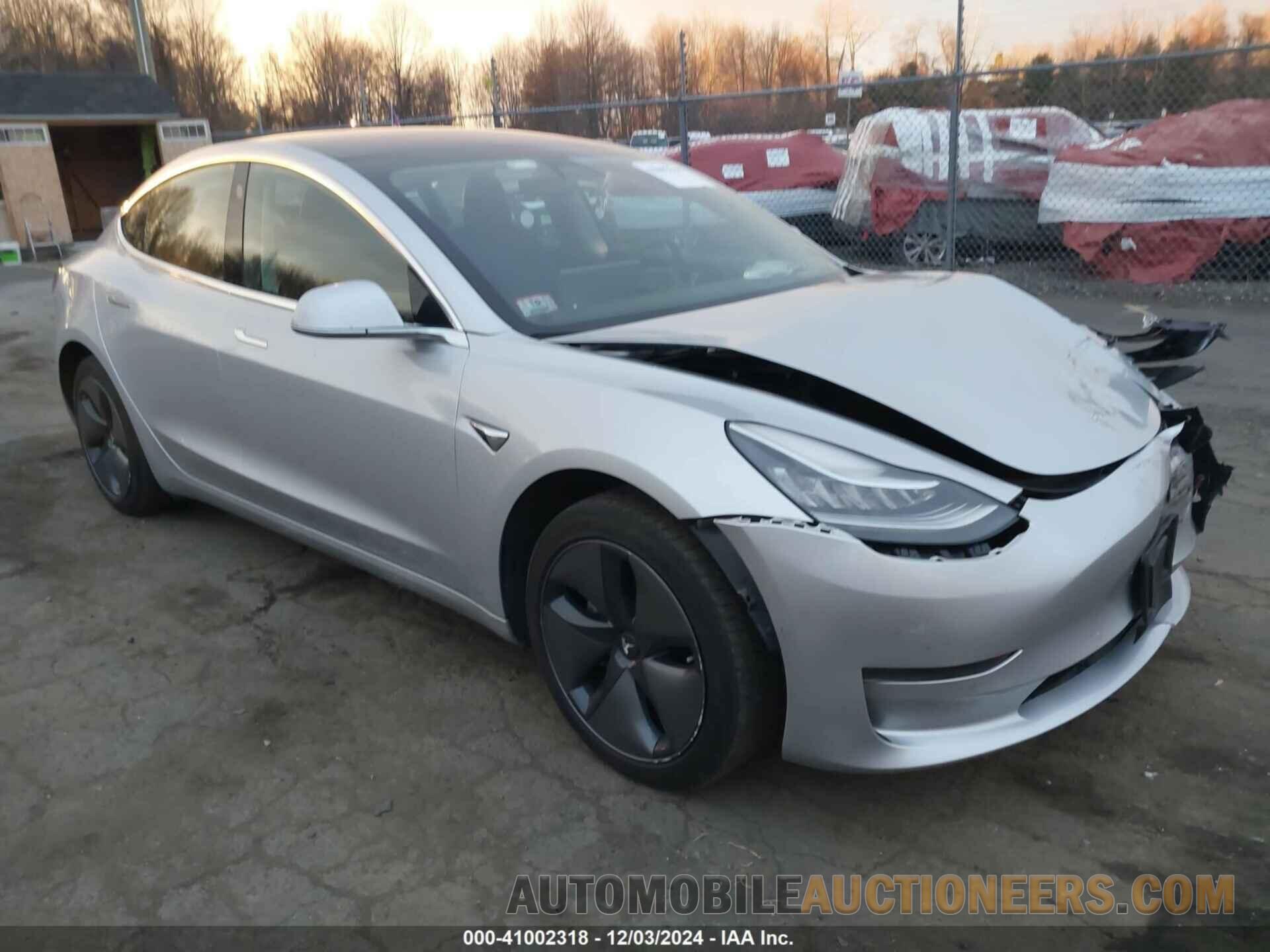 5YJ3E1EA8JF043008 TESLA MODEL 3 2018