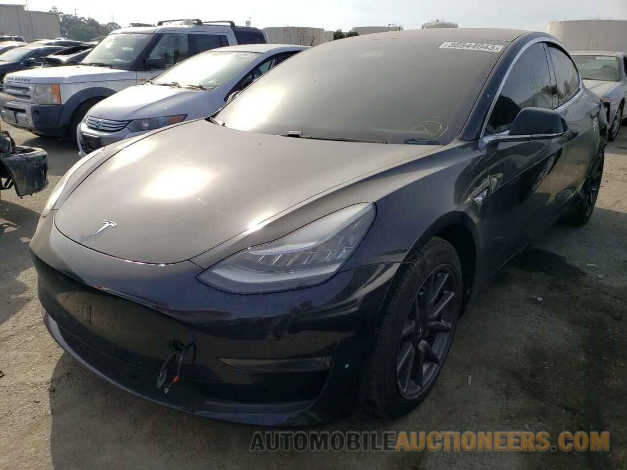 5YJ3E1EA8JF057801 TESLA MODEL 3 2018