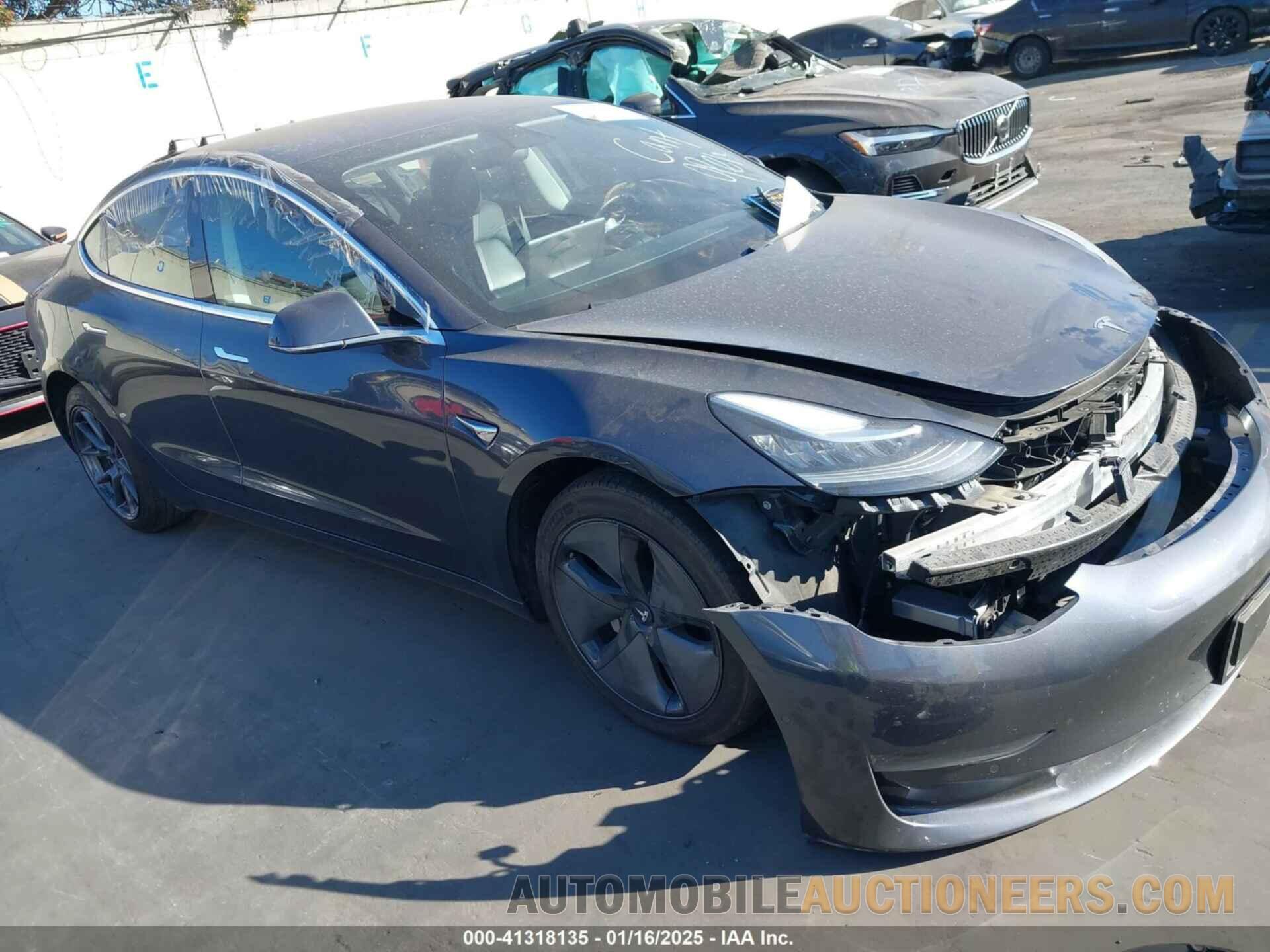 5YJ3E1EA8JF059158 TESLA MODEL 3 2018