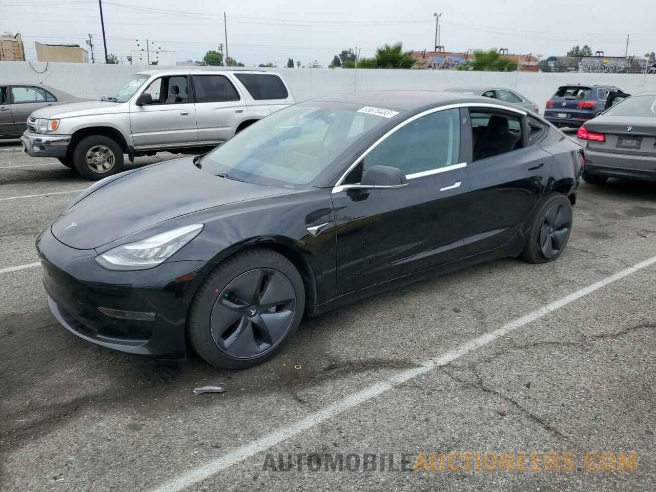 5YJ3E1EA8JF123392 TESLA MODEL 3 2018