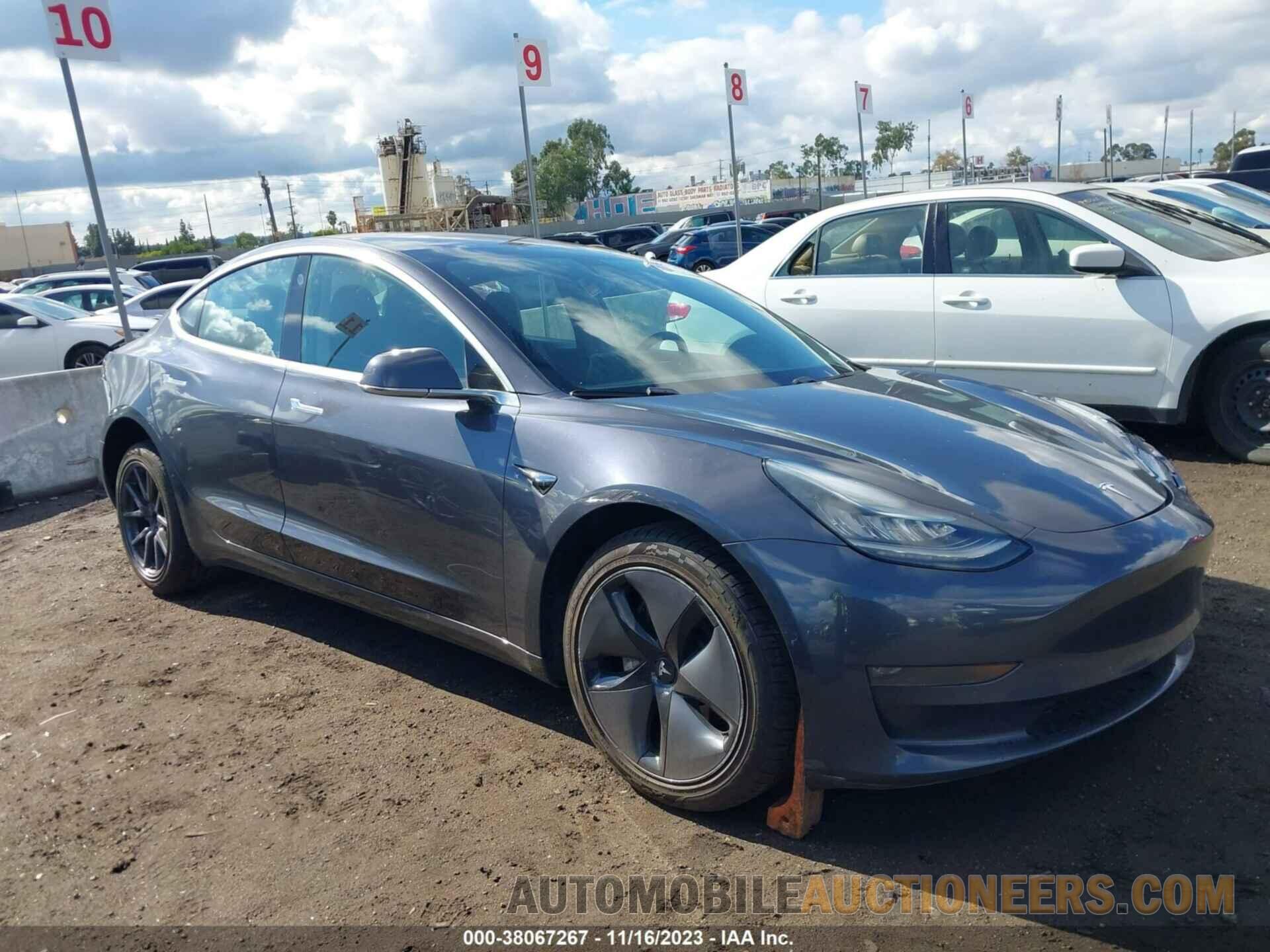 5YJ3E1EA8JF123666 TESLA MODEL 3 2018