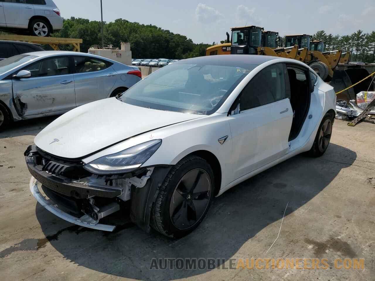 5YJ3E1EA8JF153055 TESLA MODEL 3 2018