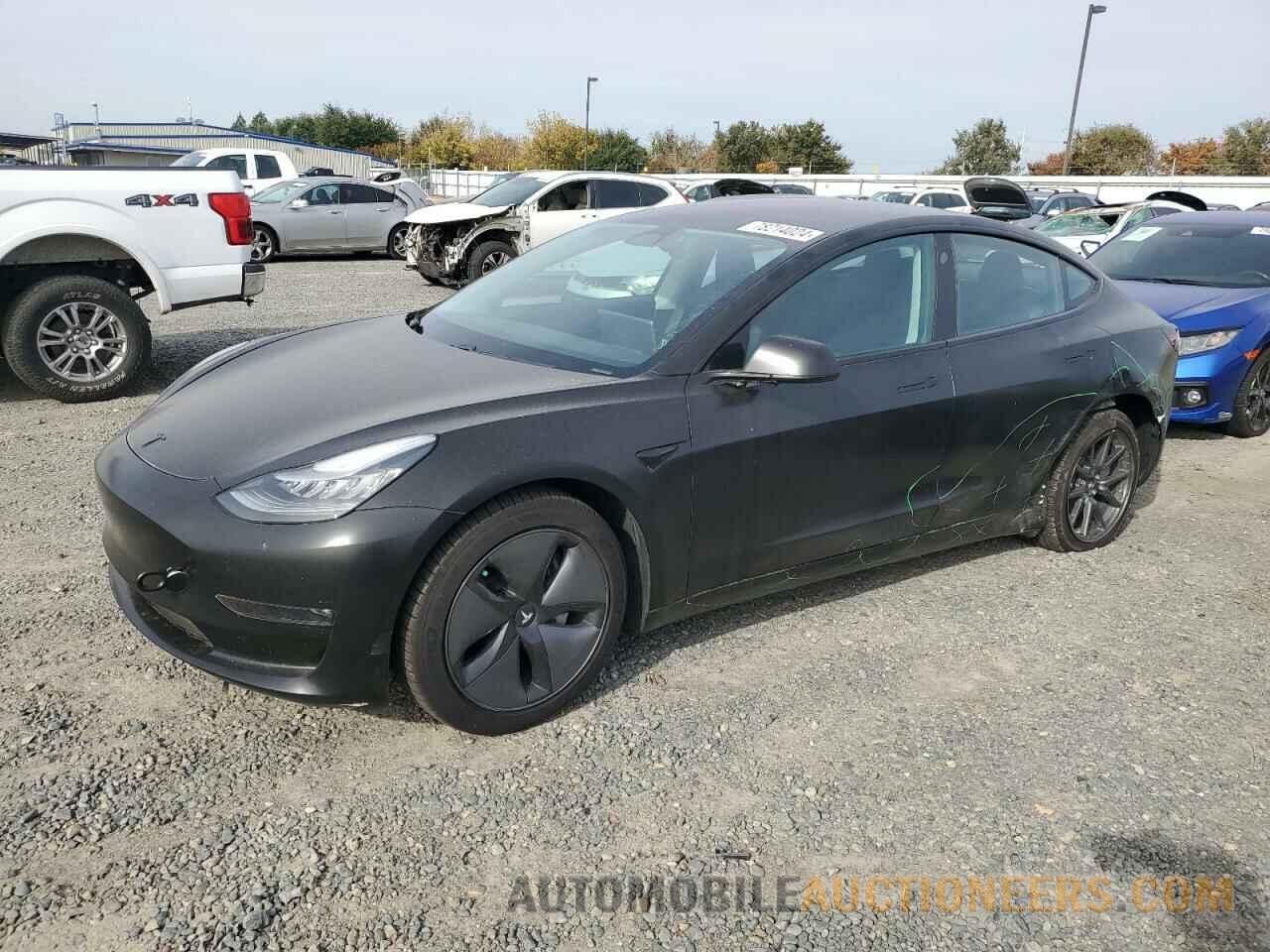 5YJ3E1EA8JF153069 TESLA MODEL 3 2018