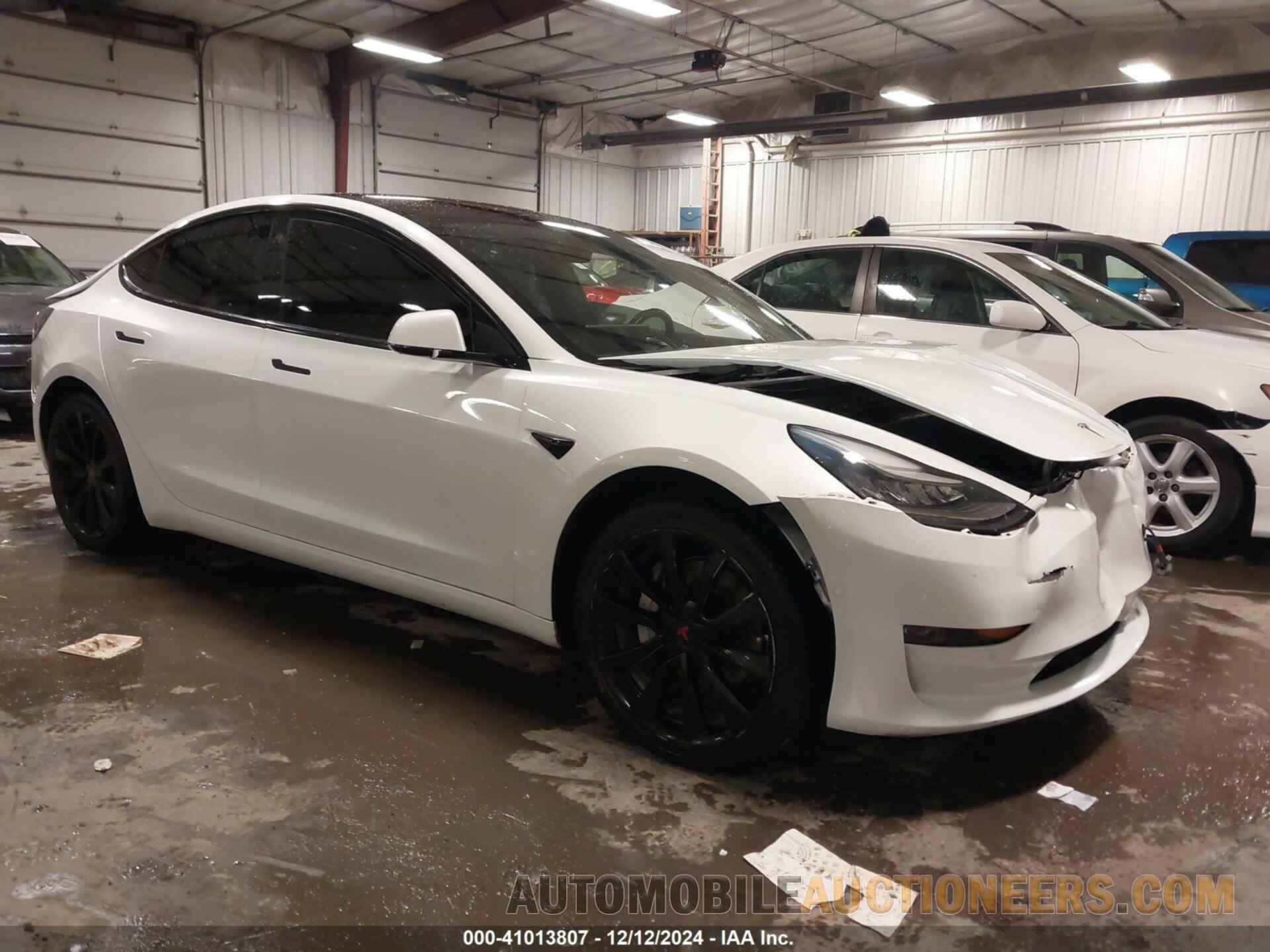 5YJ3E1EA8JF154738 TESLA MODEL 3 2018