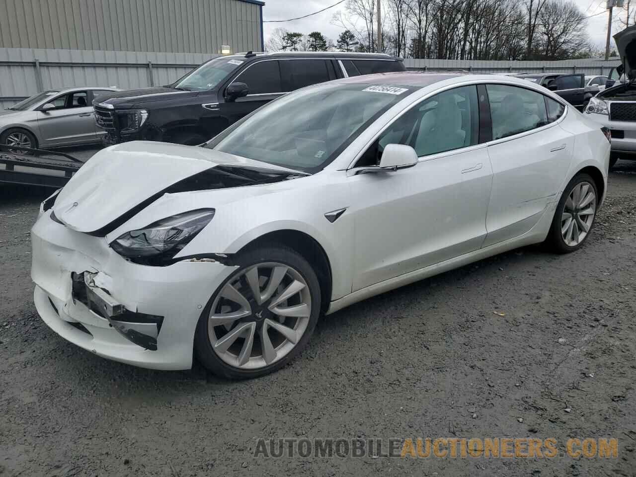 5YJ3E1EA8JF155890 TESLA MODEL 3 2018