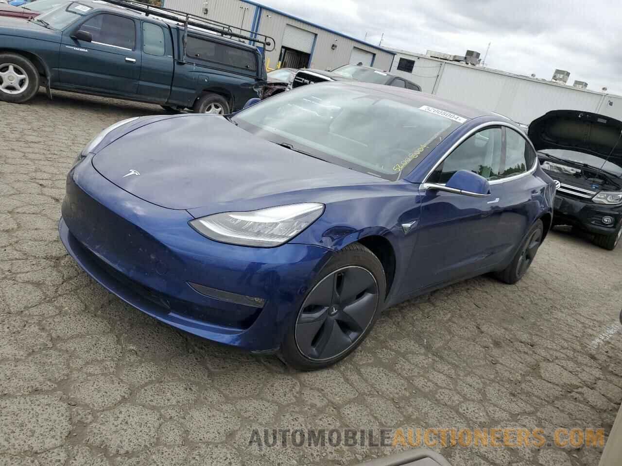 5YJ3E1EA8JF160135 TESLA MODEL 3 2018