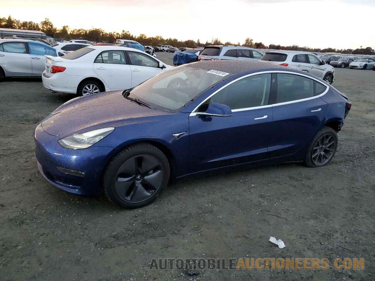 5YJ3E1EA8JF160958 TESLA MODEL 3 2018