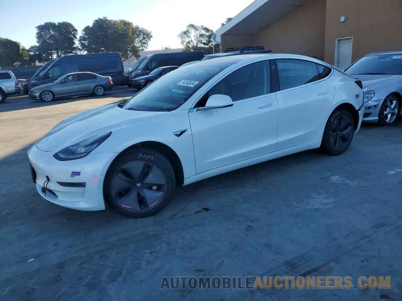 5YJ3E1EA8JF161866 TESLA MODEL 3 2018