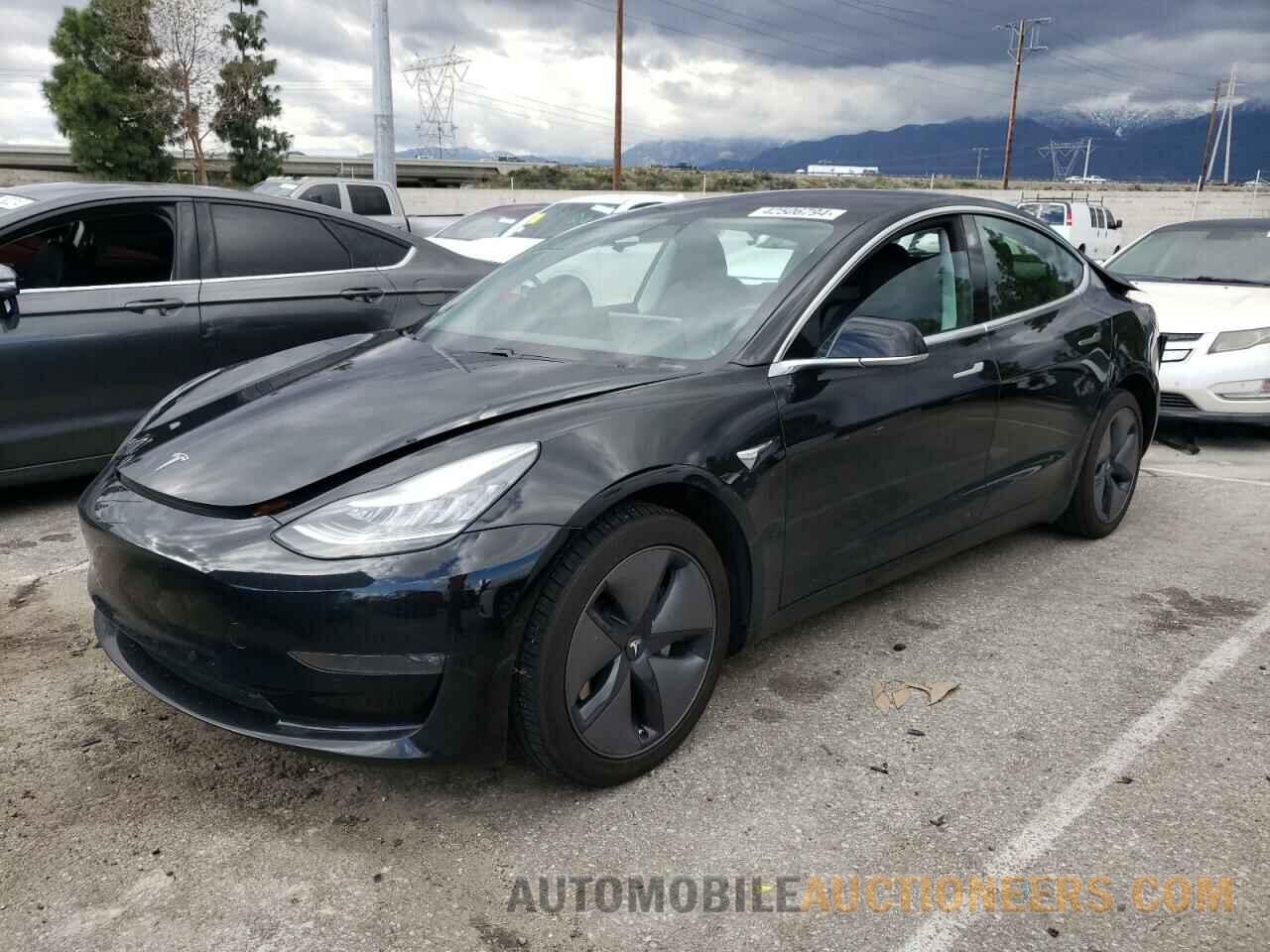 5YJ3E1EA8JF172236 TESLA MODEL 3 2018