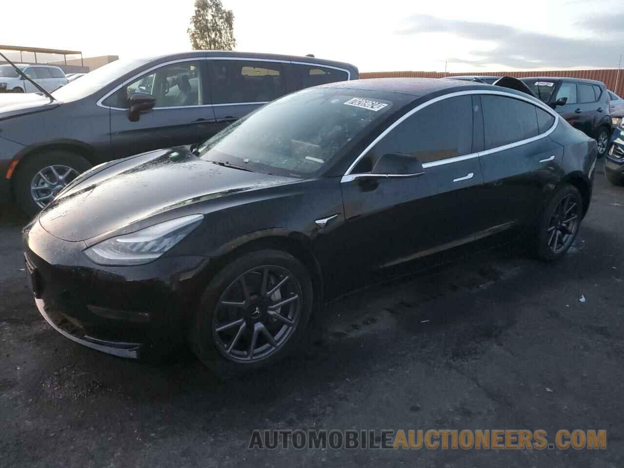 5YJ3E1EA8JF173080 TESLA MODEL 3 2018