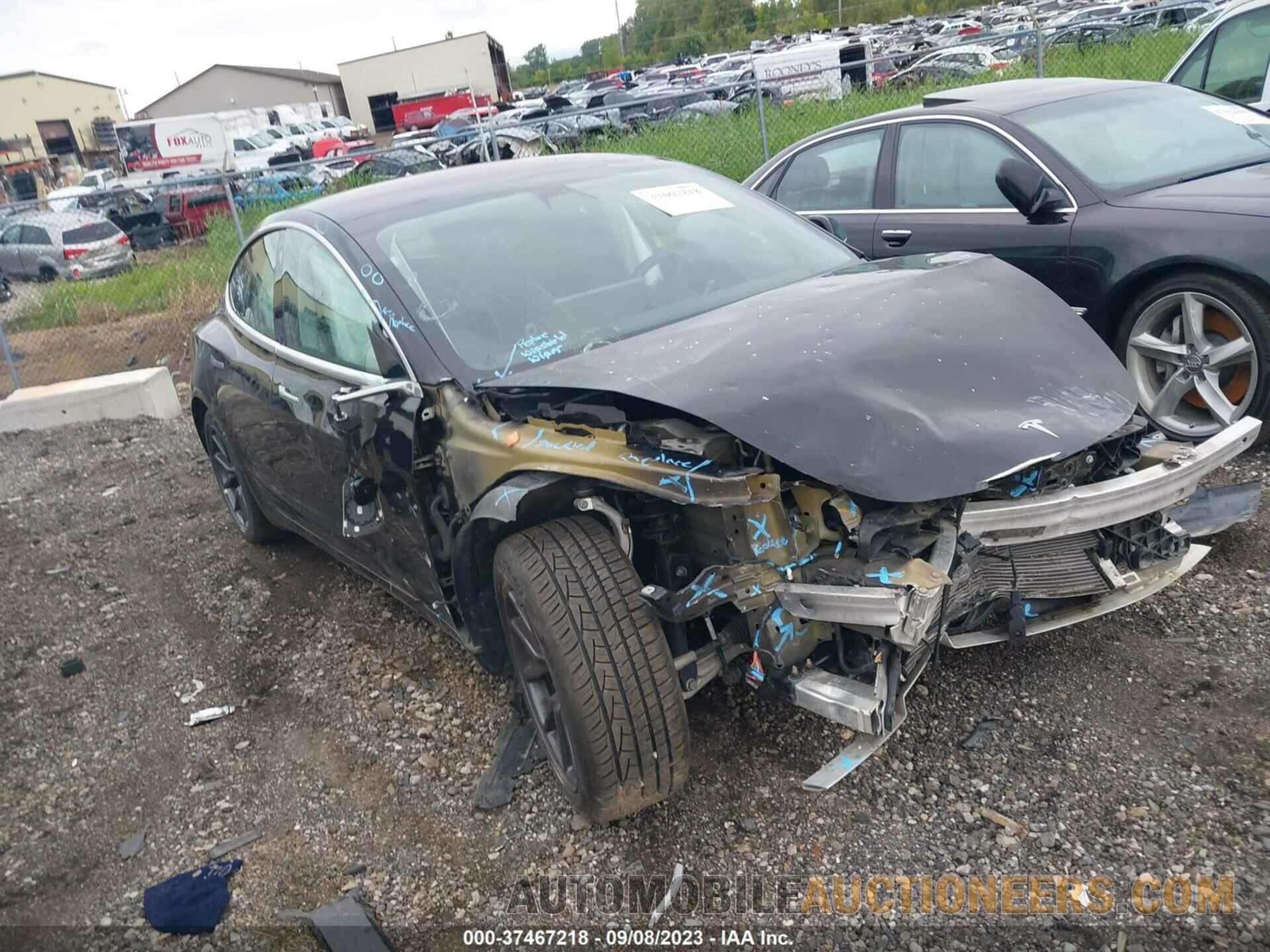 5YJ3E1EA8KF297173 TESLA MODEL 3 2019