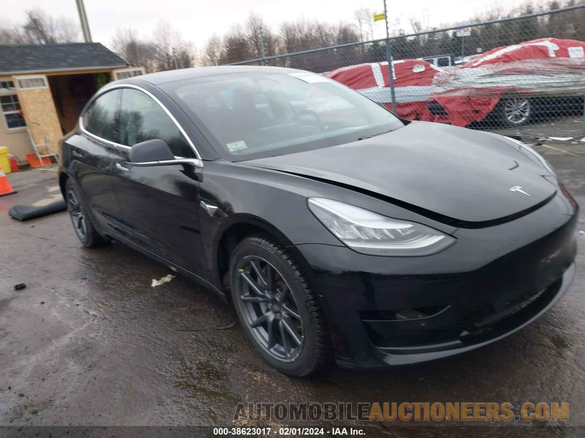 5YJ3E1EA8KF306423 TESLA MODEL 3 2019