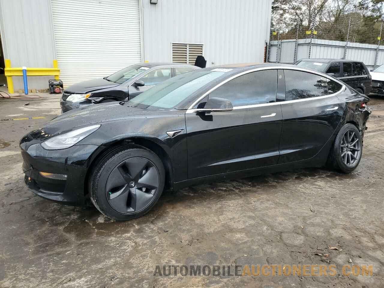 5YJ3E1EA8KF323965 TESLA MODEL 3 2019