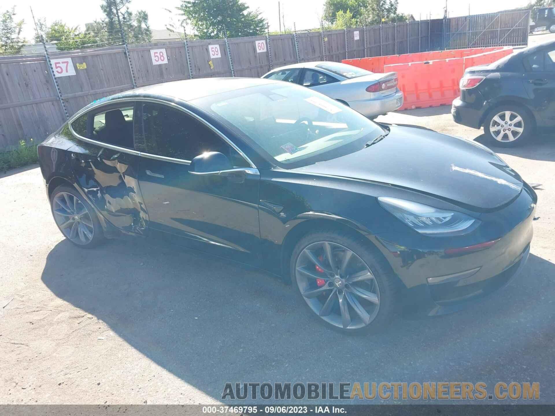 5YJ3E1EA8KF417019 TESLA MODEL 3 2019