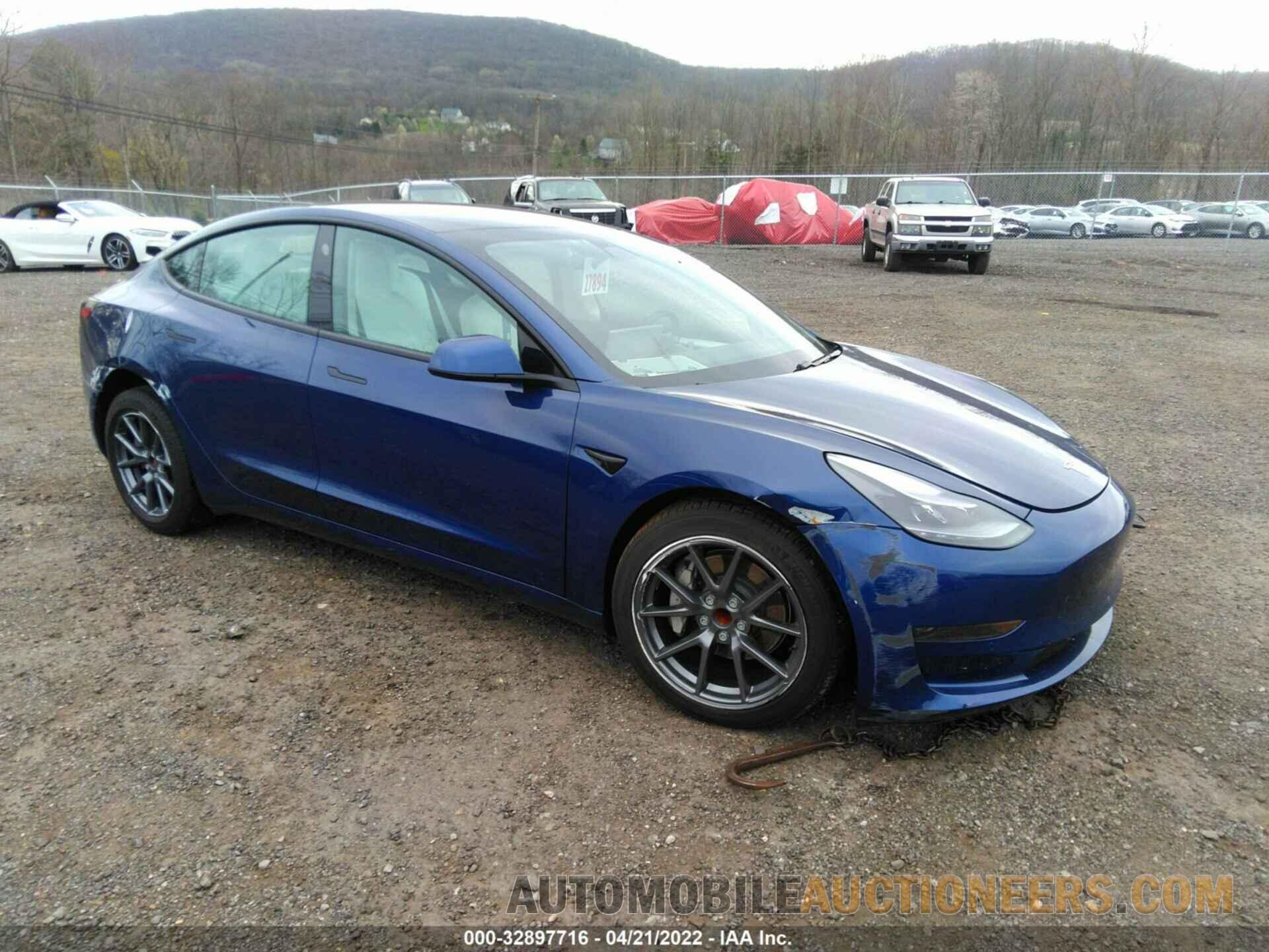 5YJ3E1EA8MF083657 TESLA MODEL 3 2021