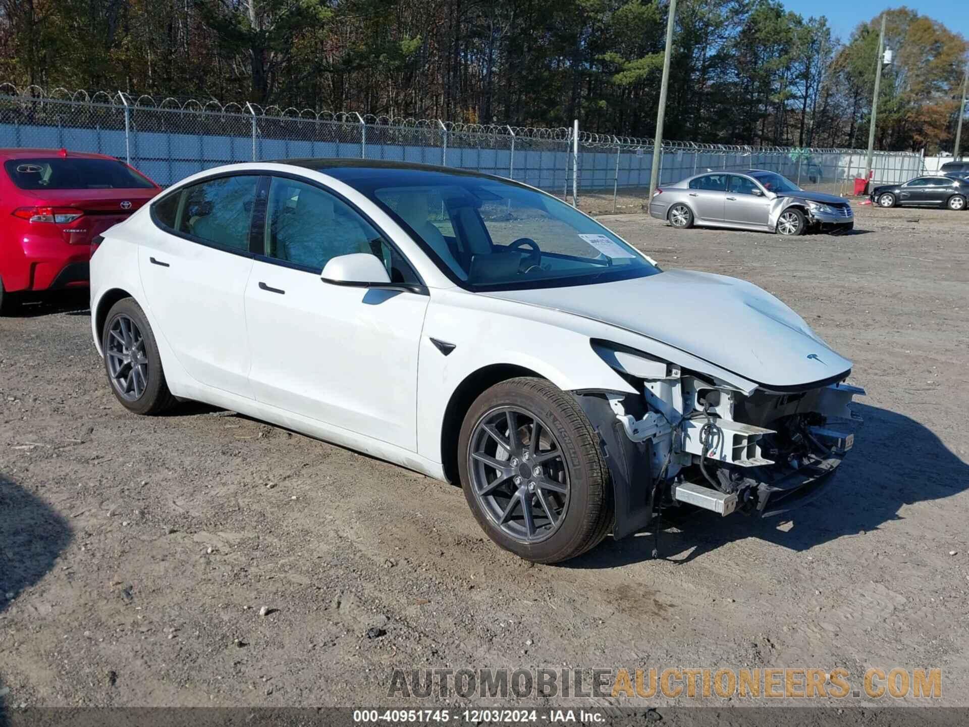 5YJ3E1EA8MF851900 TESLA MODEL 3 2021