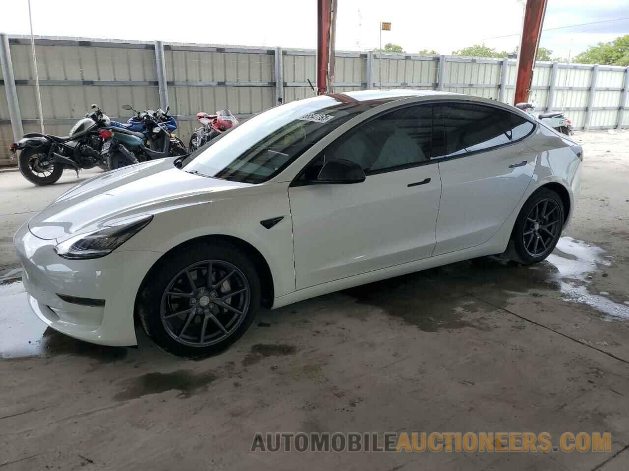 5YJ3E1EA8MF858801 TESLA MODEL 3 2021