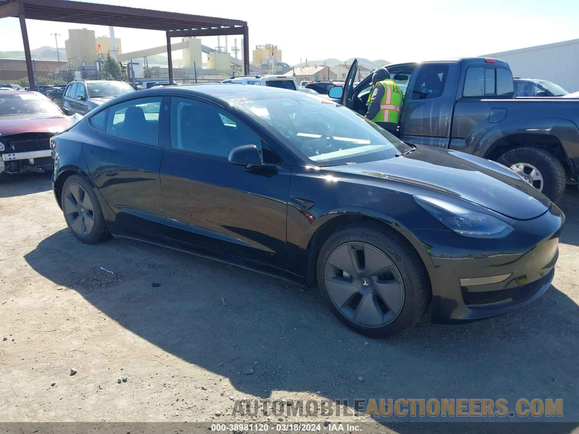 5YJ3E1EA8MF878076 TESLA MODEL 3 2021