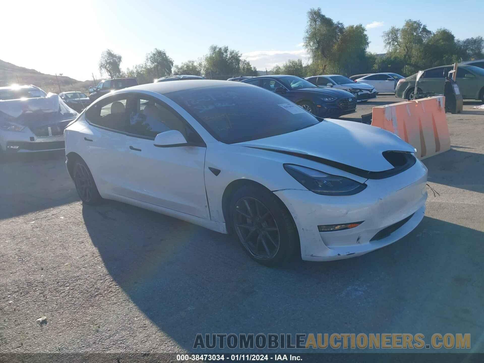 5YJ3E1EA8MF915952 TESLA MODEL 3 2021