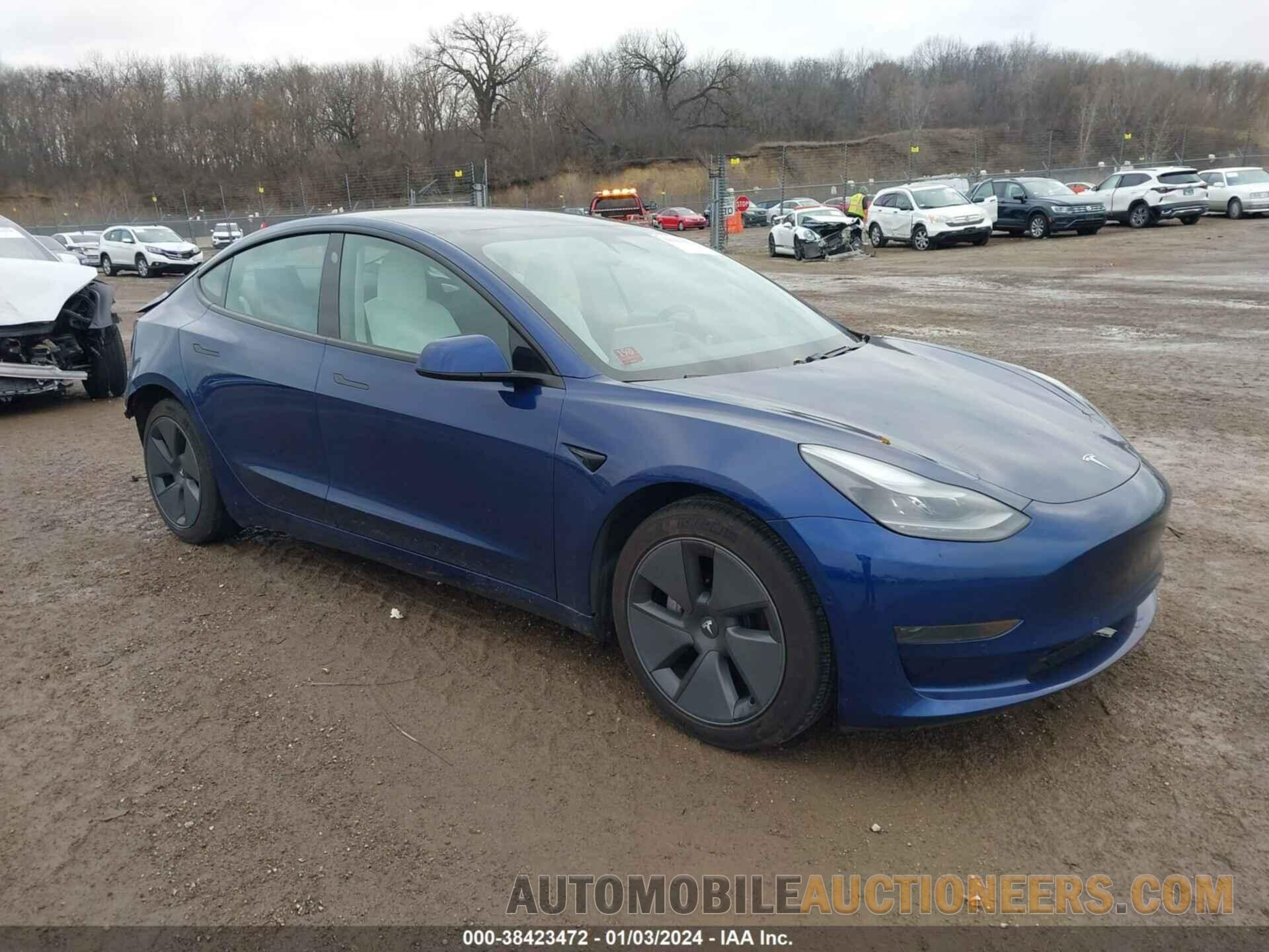 5YJ3E1EA8MF921864 TESLA MODEL 3 2021