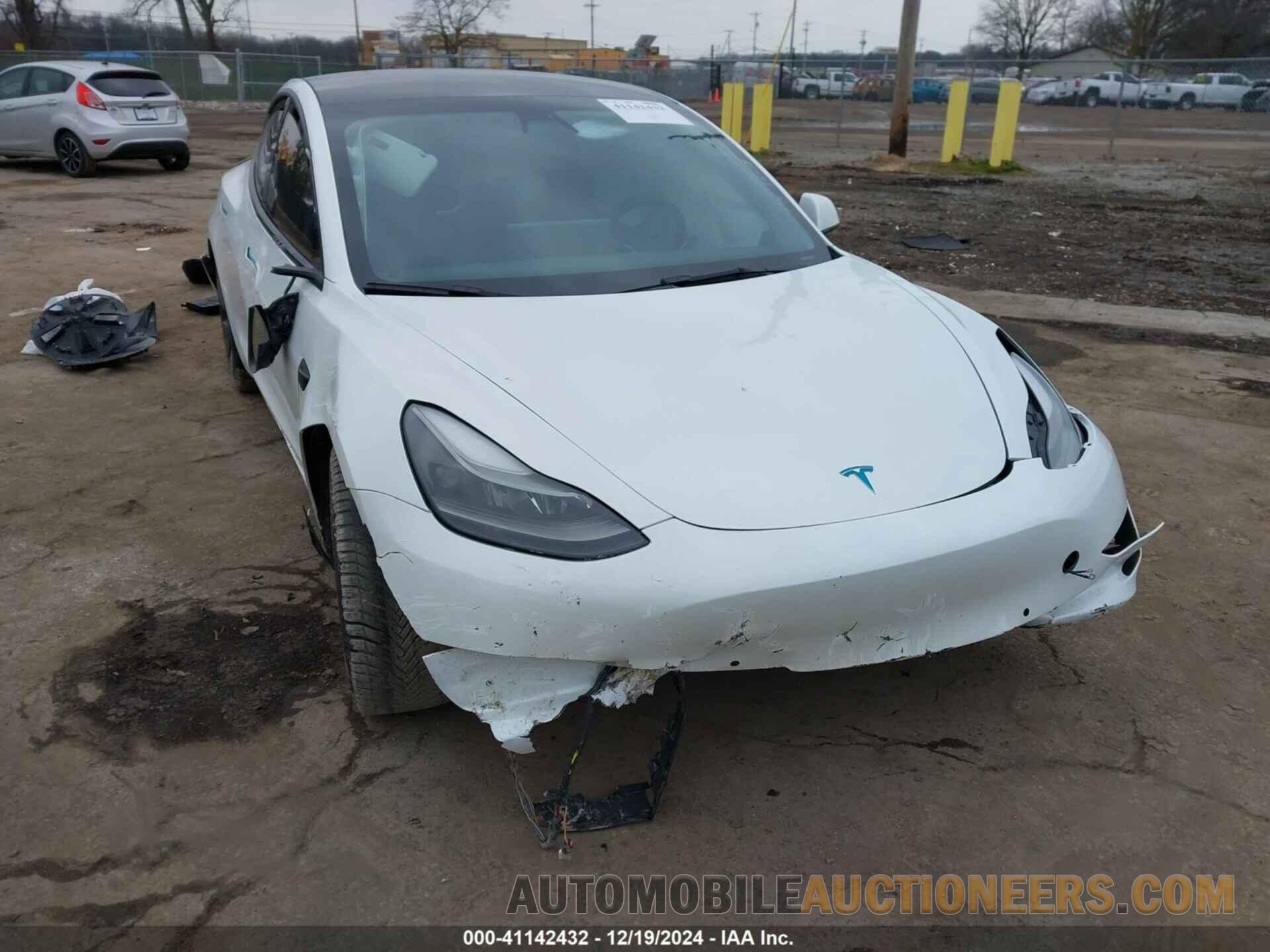 5YJ3E1EA8NF101561 TESLA MODEL 3 2021