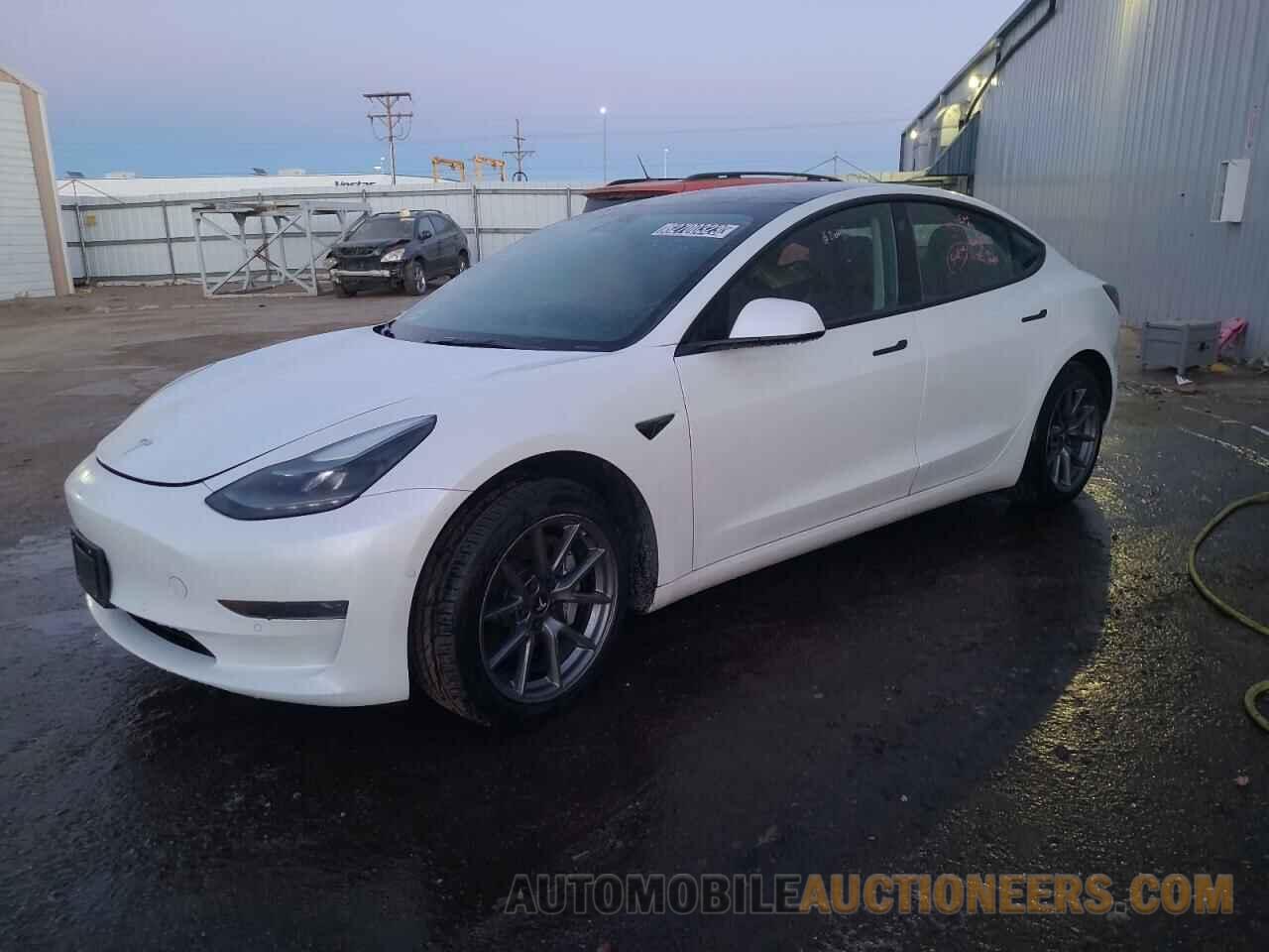 5YJ3E1EA8NF188782 TESLA MODEL 3 2022