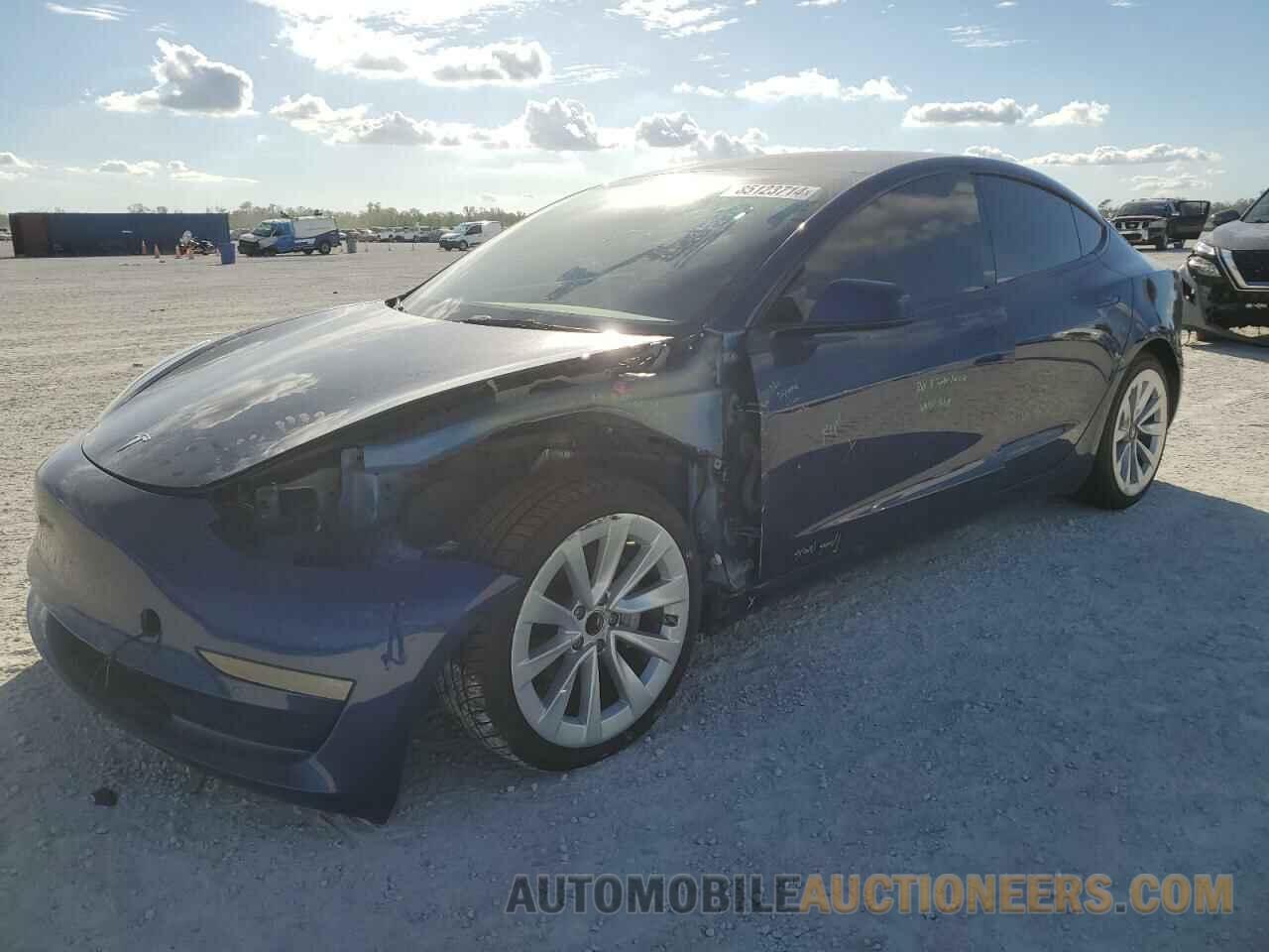 5YJ3E1EA8NF190855 TESLA MODEL 3 2022