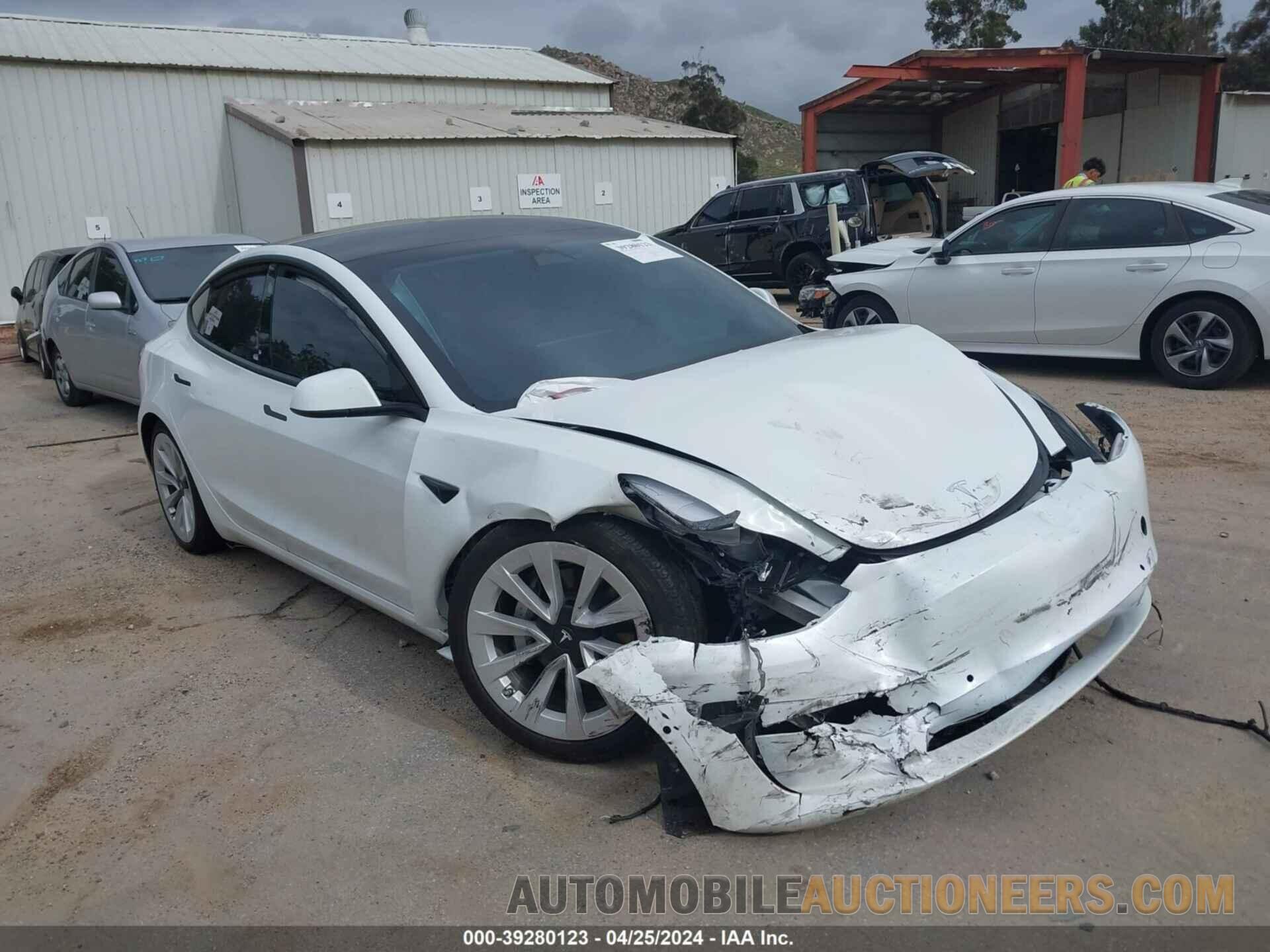 5YJ3E1EA8NF358333 TESLA MODEL 3 2022