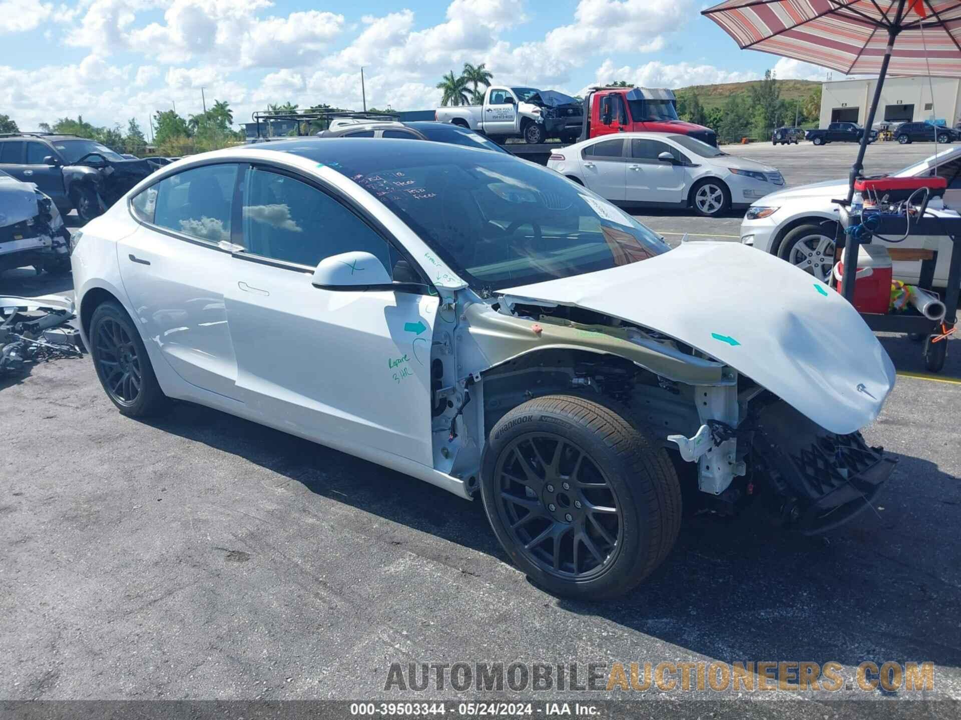 5YJ3E1EA8RF731666 TESLA MODEL 3 2024