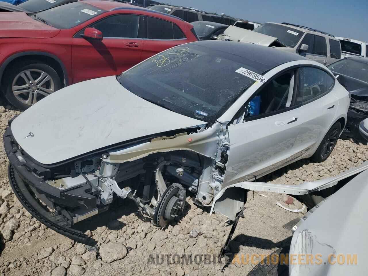 5YJ3E1EA8RF732803 TESLA MODEL 3 2024