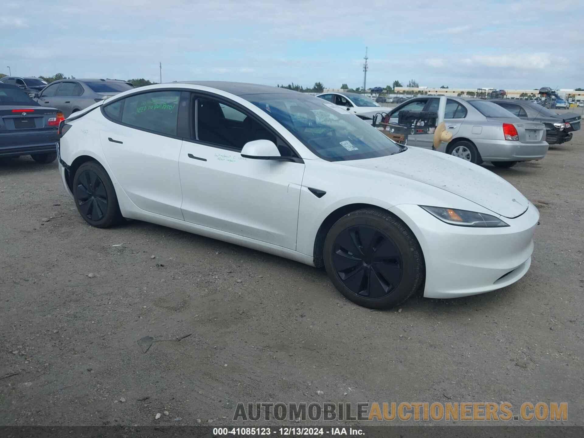 5YJ3E1EA8RF743915 TESLA MODEL 3 2024