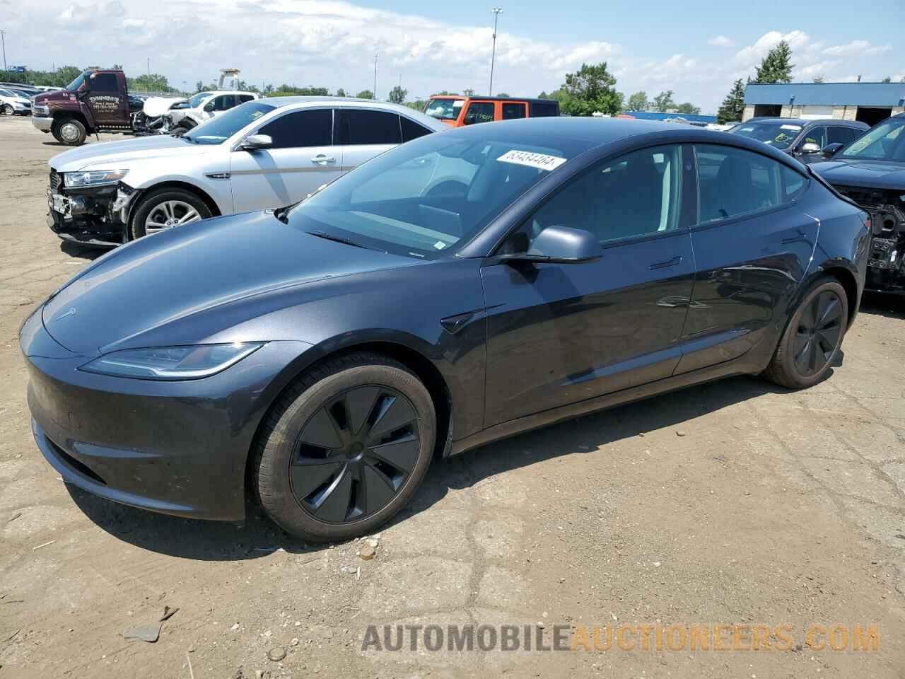 5YJ3E1EA8RF758219 TESLA MODEL 3 2024