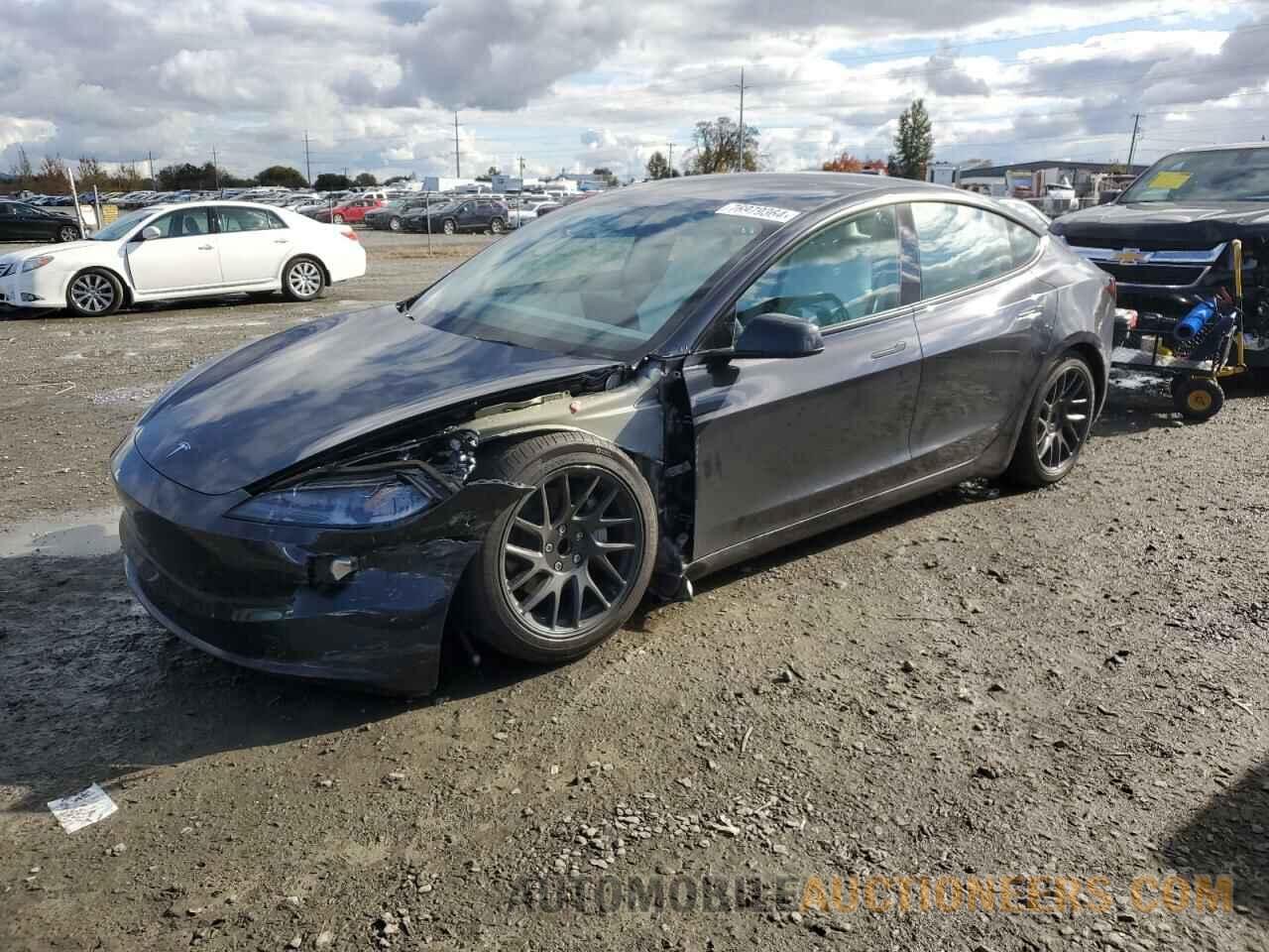 5YJ3E1EA8RF846123 TESLA MODEL 3 2024