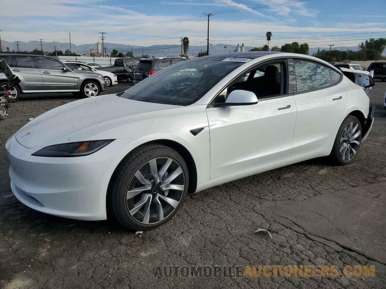 5YJ3E1EA8RF853170 TESLA MODEL 3 2024