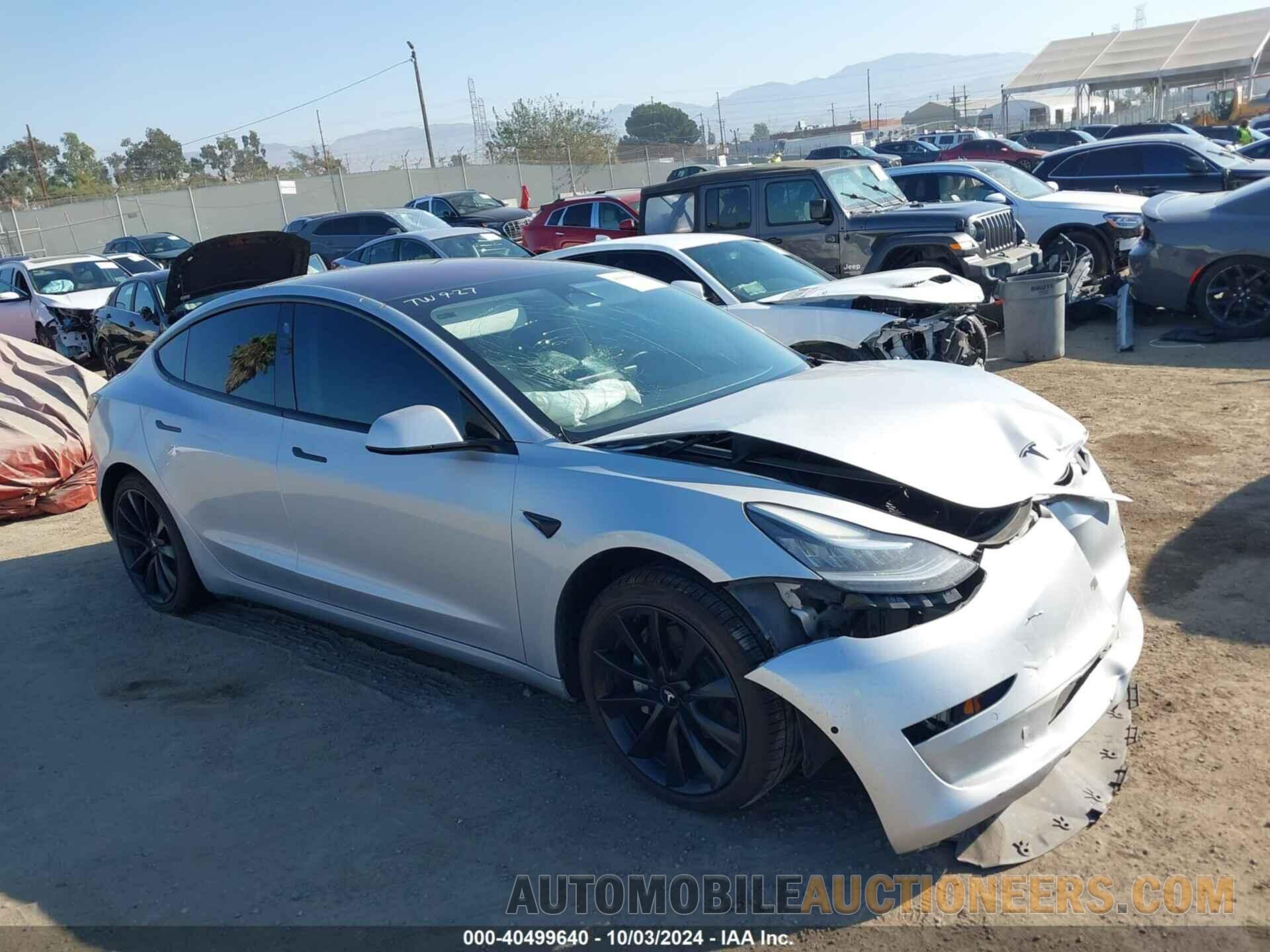 5YJ3E1EA9JF007893 TESLA MODEL 3 2018