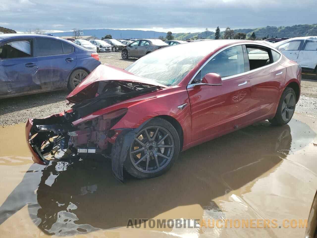 5YJ3E1EA9JF008932 TESLA MODEL 3 2018