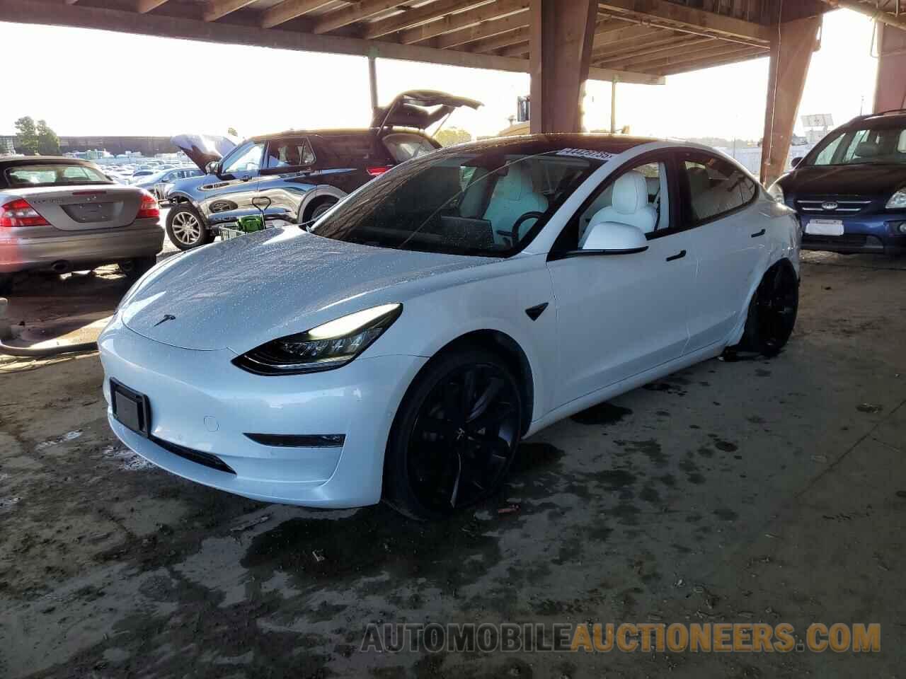 5YJ3E1EA9JF023432 TESLA MODEL 3 2018