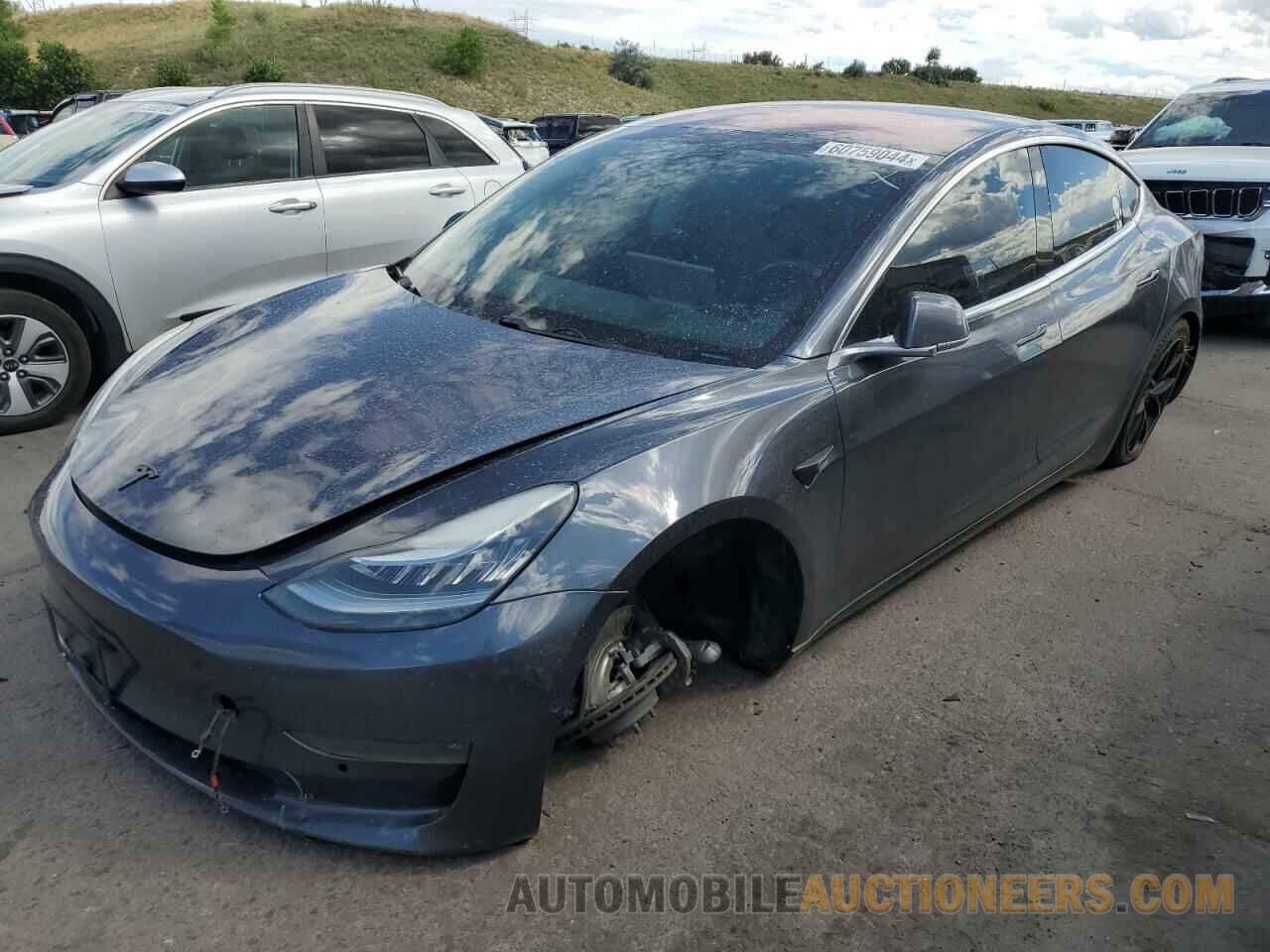 5YJ3E1EA9JF028159 TESLA MODEL 3 2018