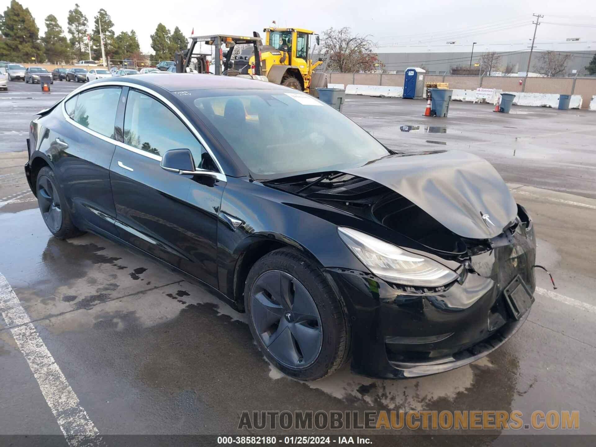 5YJ3E1EA9JF033703 TESLA MODEL 3 2018